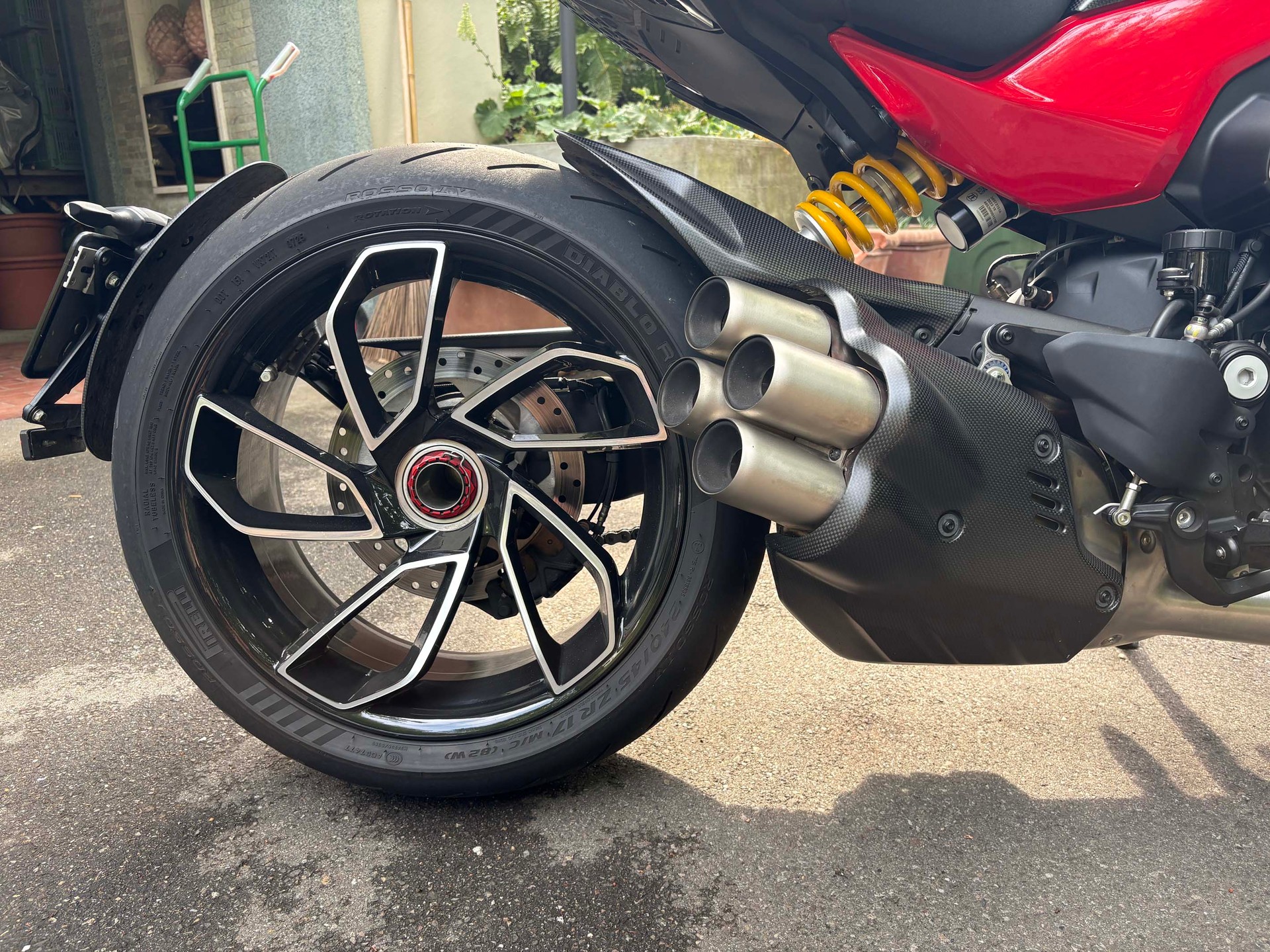 DUCATI Diavel V4-image-5