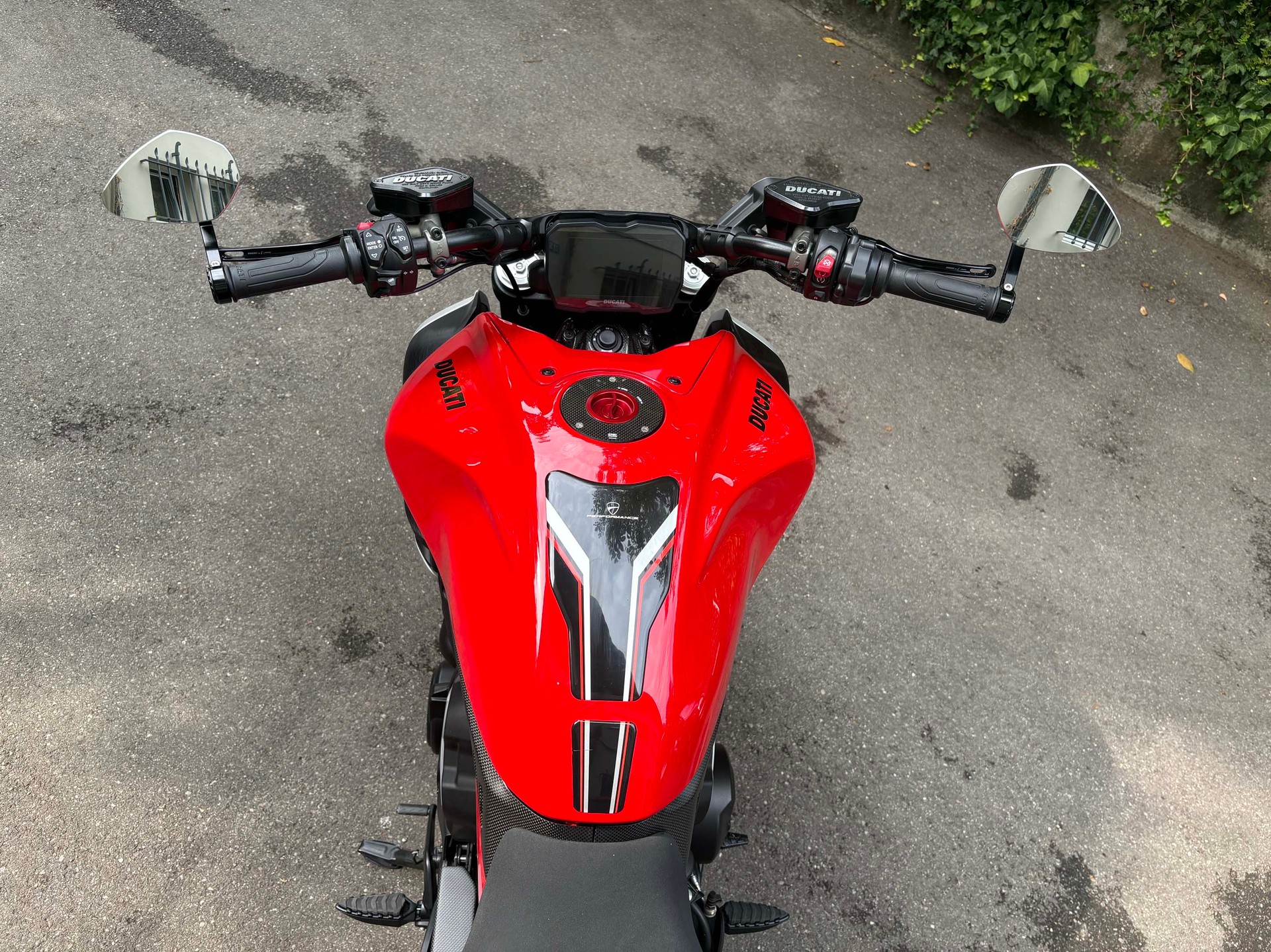 DUCATI Diavel V4-image-3