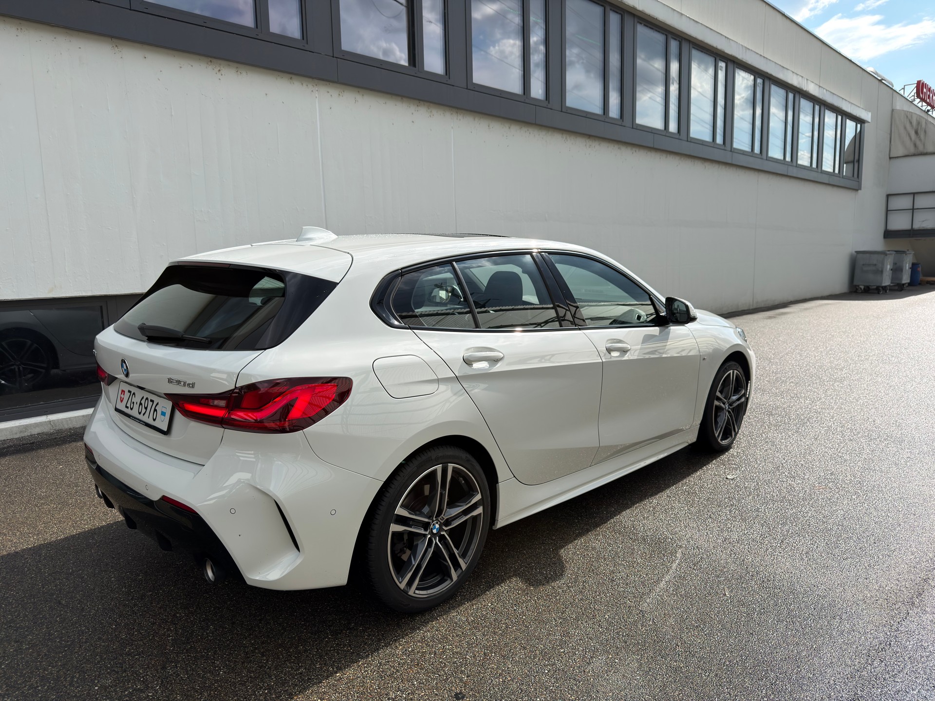 BMW 120d xDrive SAG M-Sportpaket-image-5
