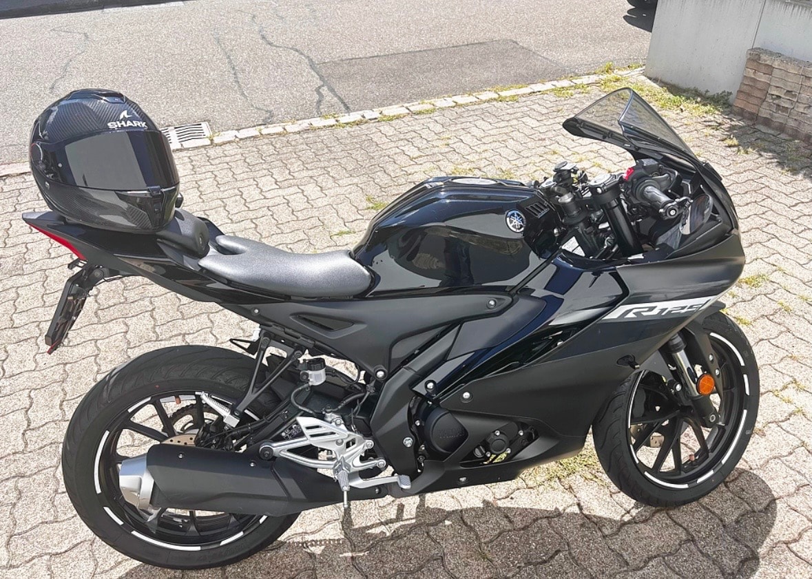 YAMAHA YZF-R 125 ABS-image-0