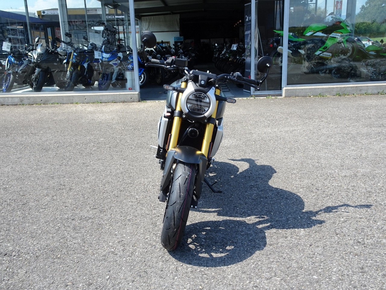 SUZUKI GSX-8 T-image-2