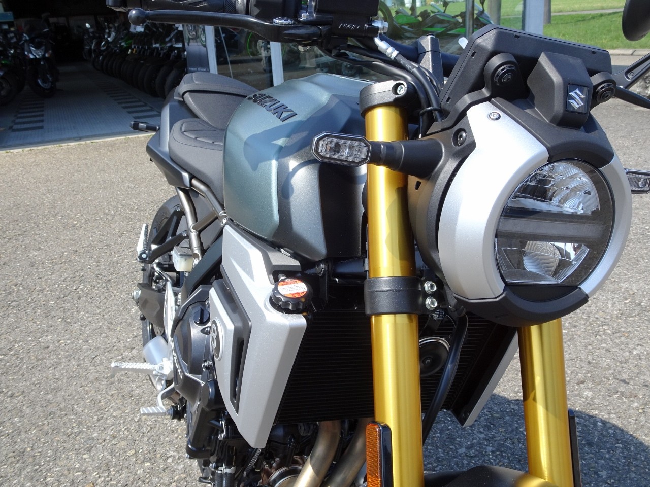 SUZUKI GSX-8 T-image-6