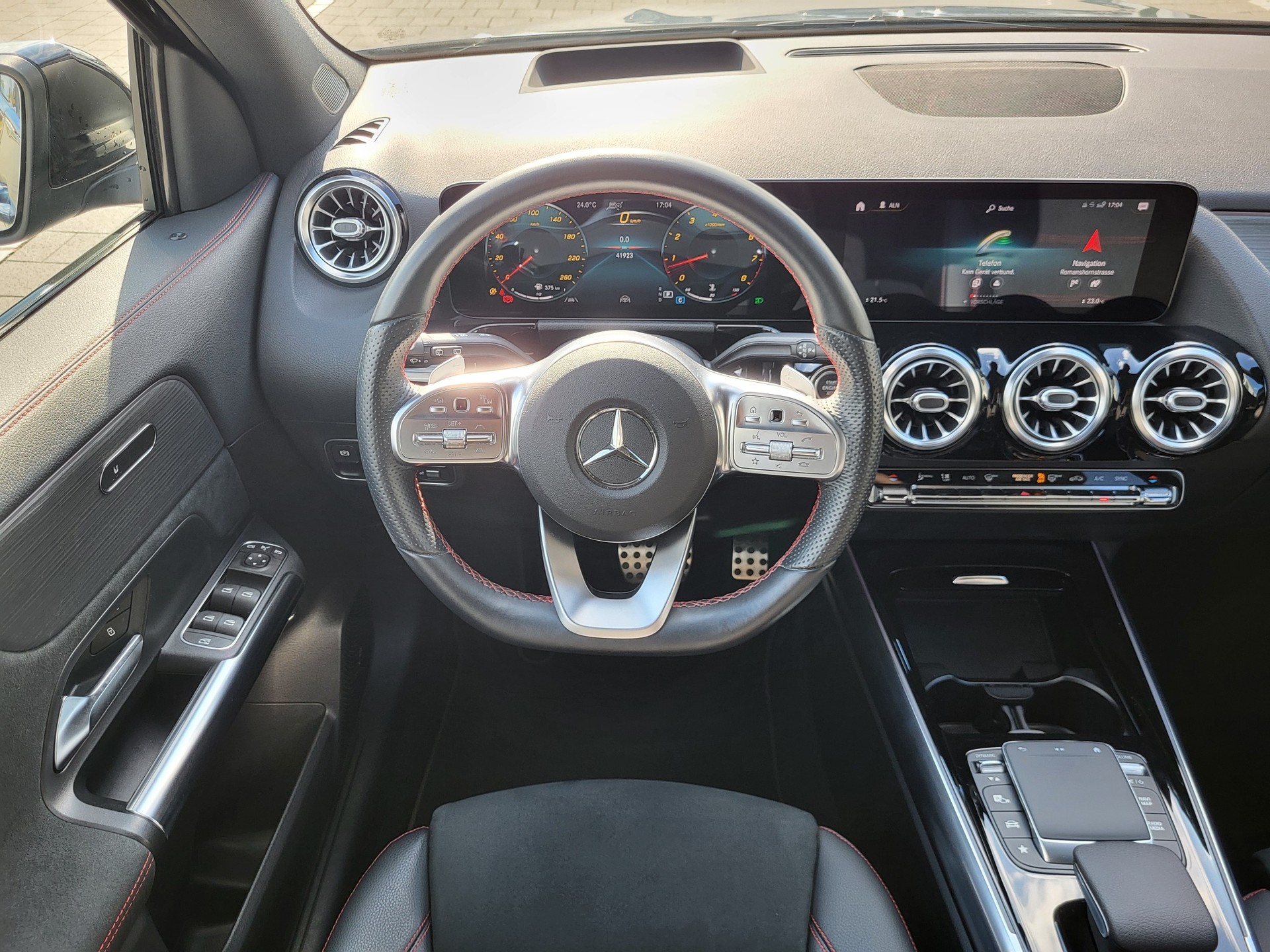 MERCEDES-BENZ GLA 250 4Matic AMG Line 8G-DCT-image-9