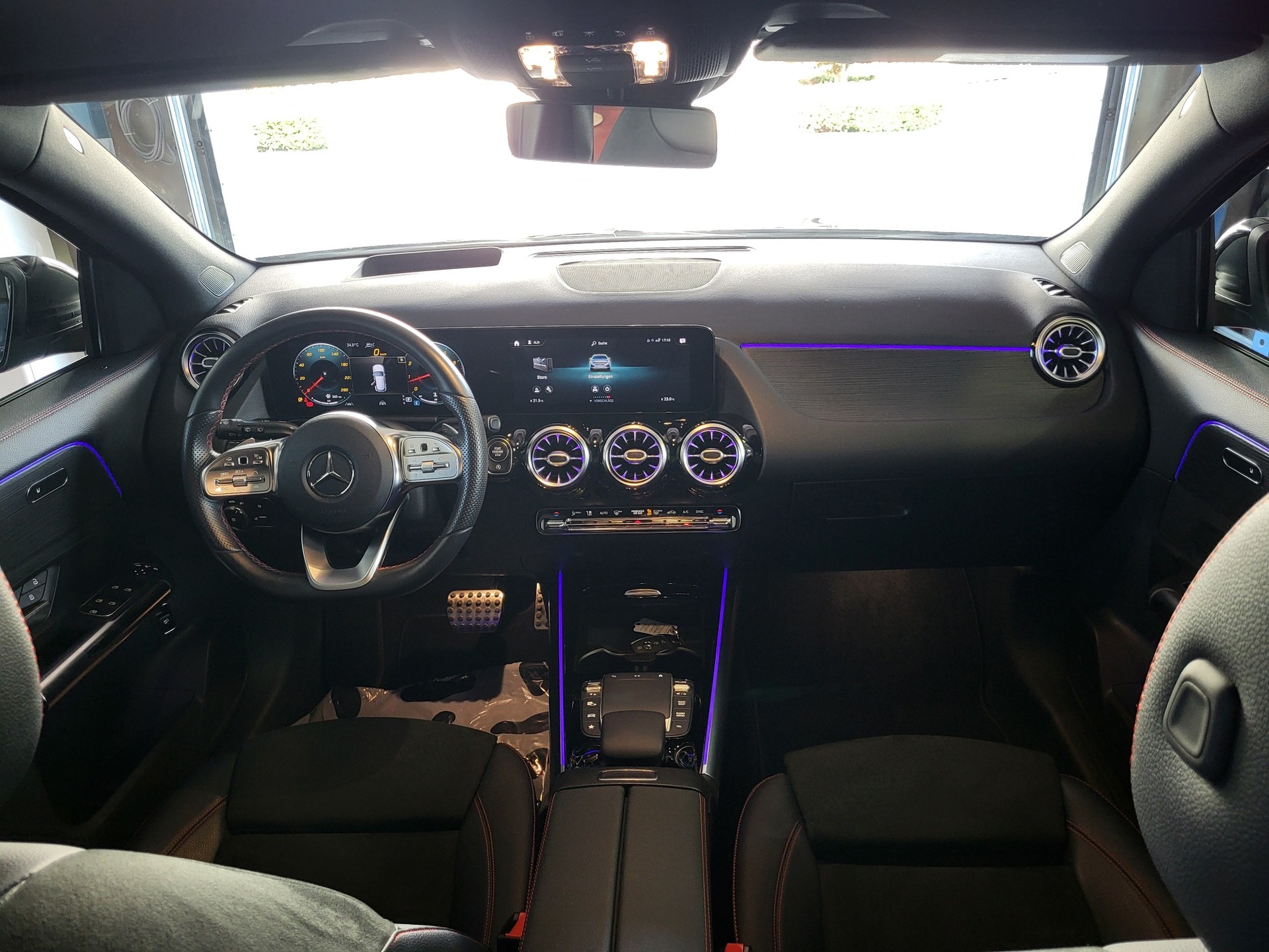 MERCEDES-BENZ GLA 250 4Matic AMG Line 8G-DCT-image-7