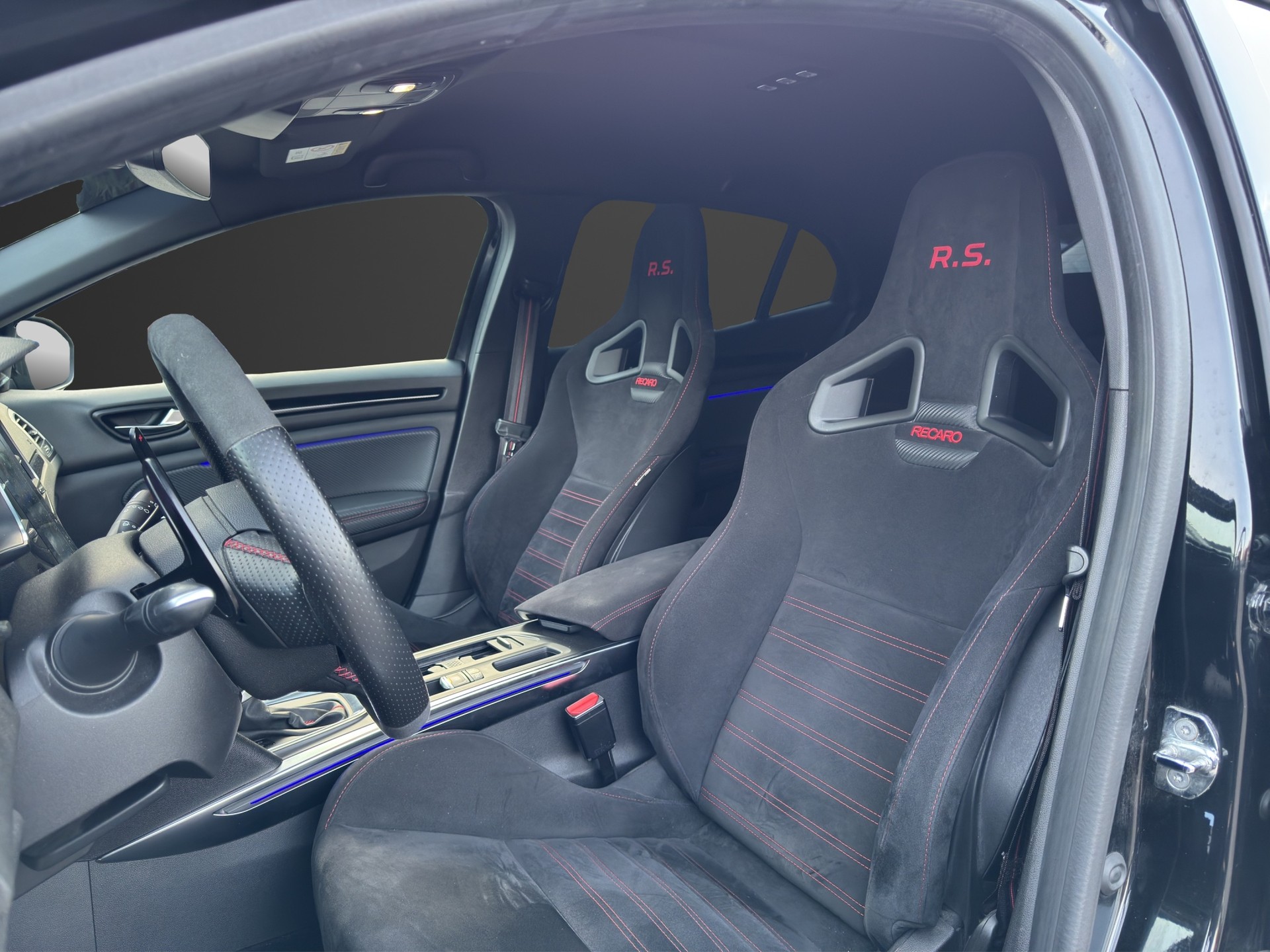 RENAULT Mégane Trophy 300 EDC-image-12