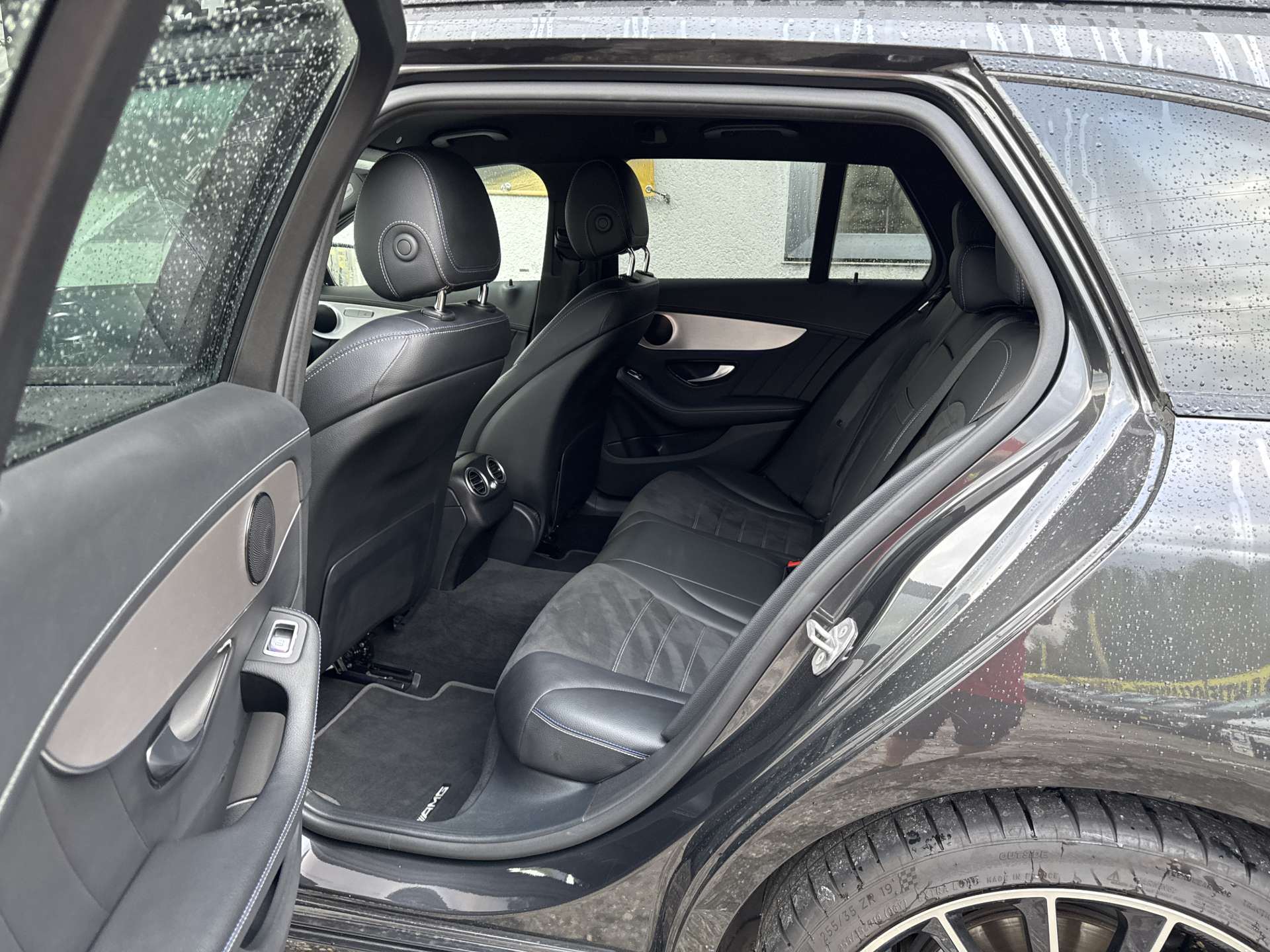 MERCEDES-BENZ C 220 d AMG Line G-Tronic Automat-image-7
