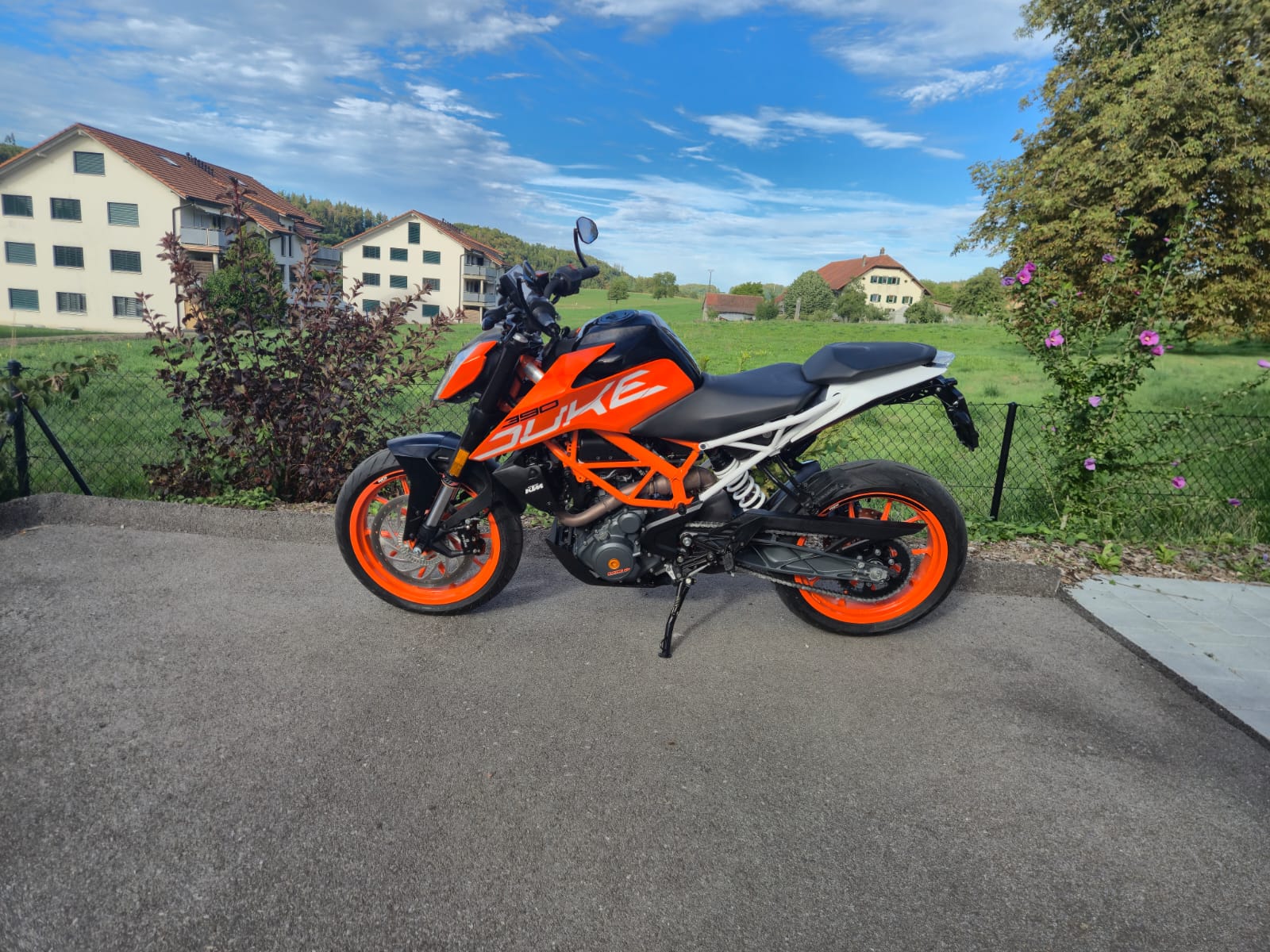 KTM 390 Duke ABS-image-2