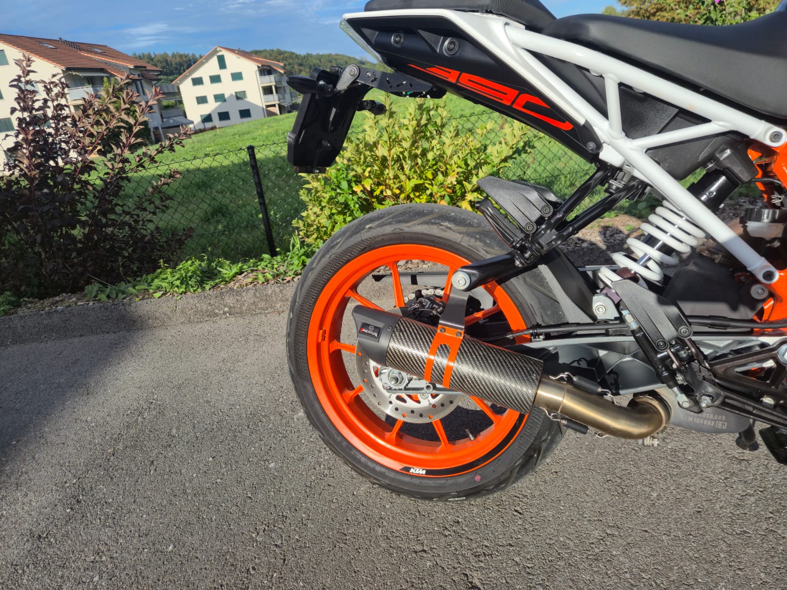 KTM 390 Duke ABS-image-3