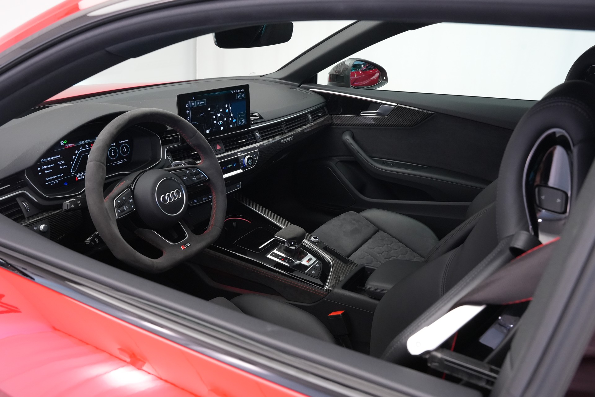 AUDI RS5 Coupé 2.9 TFSI quattro tiptronic *Competition Plus* *Carbon Paket*-image-39