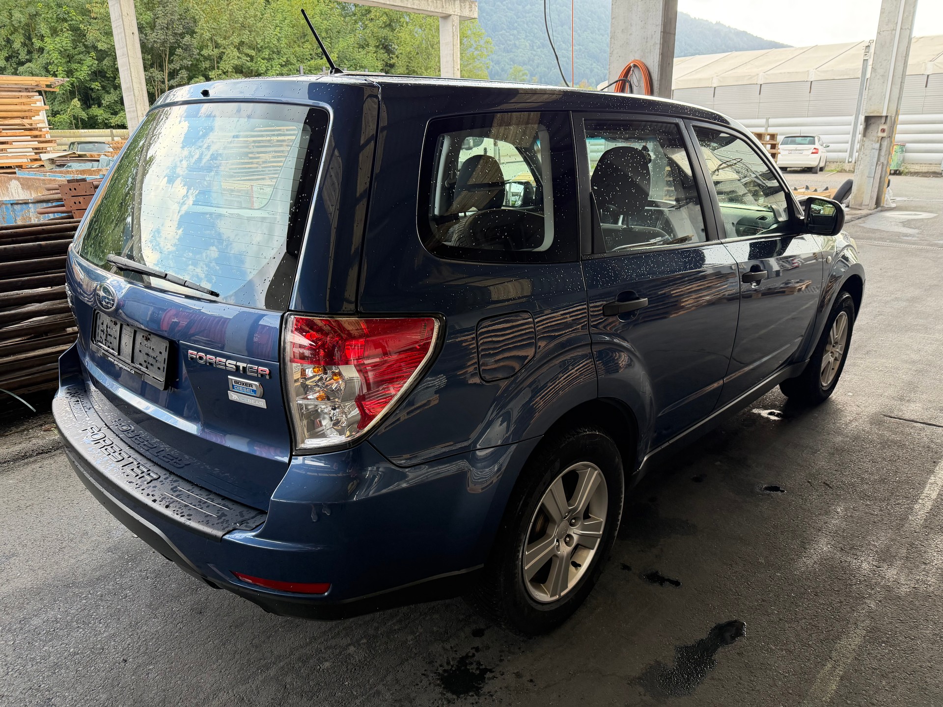 SUBARU Forester 2.0D X Swiss-showroom-element-3