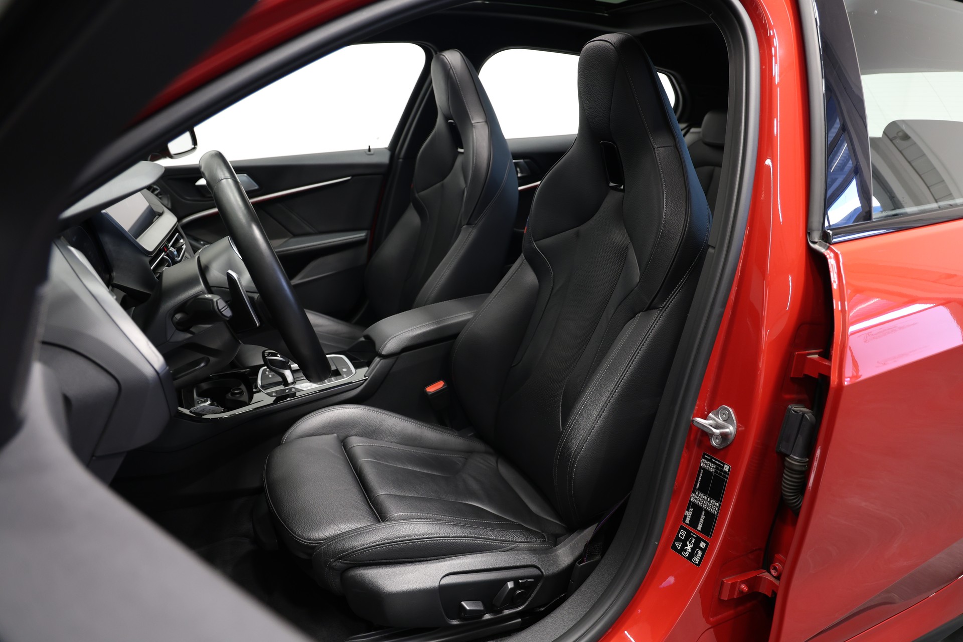 BMW M135i xDrive Steptronic *Vollausstattung*-image-18