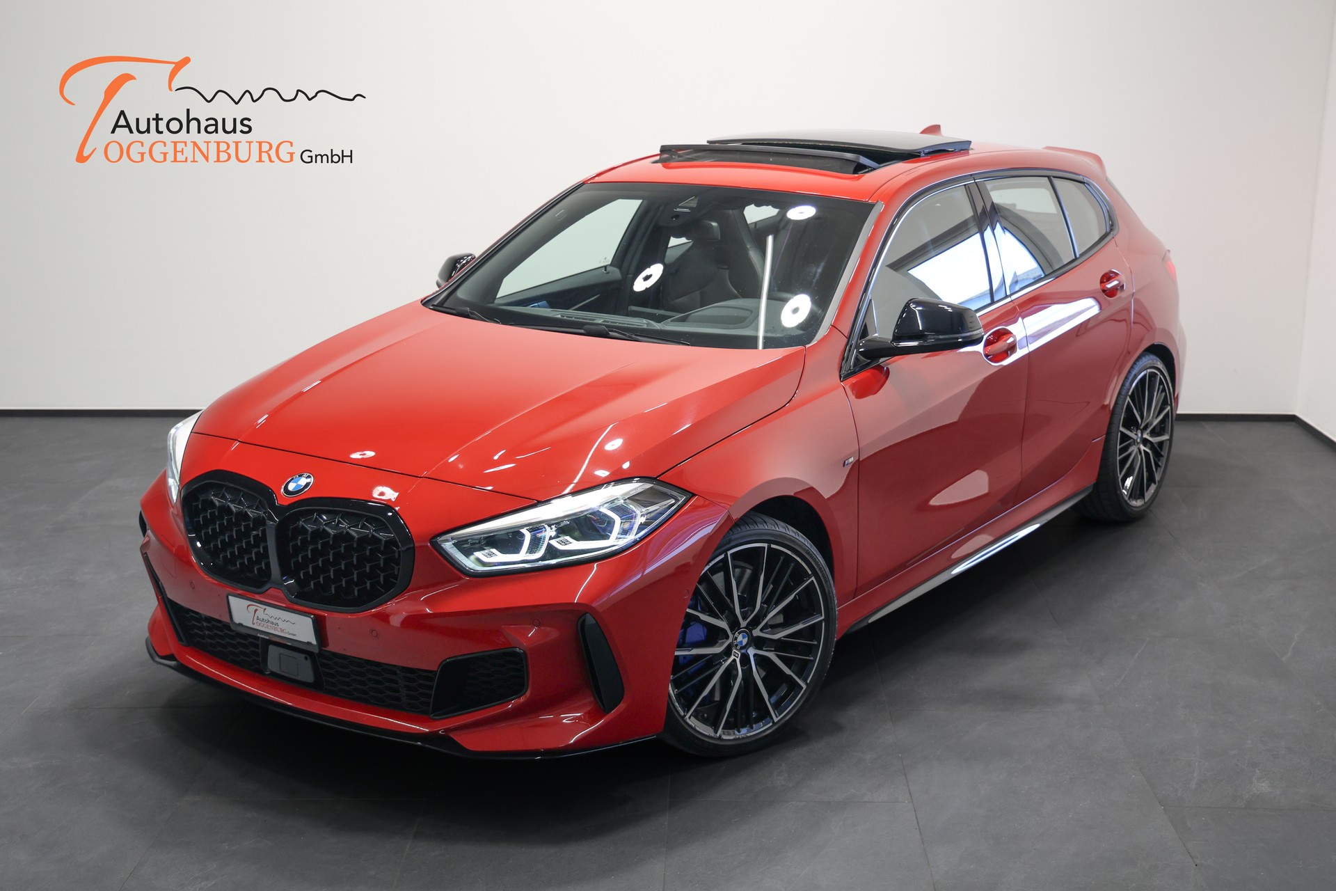 BMW M135i xDrive Steptronic *Vollausstattung*-image-4