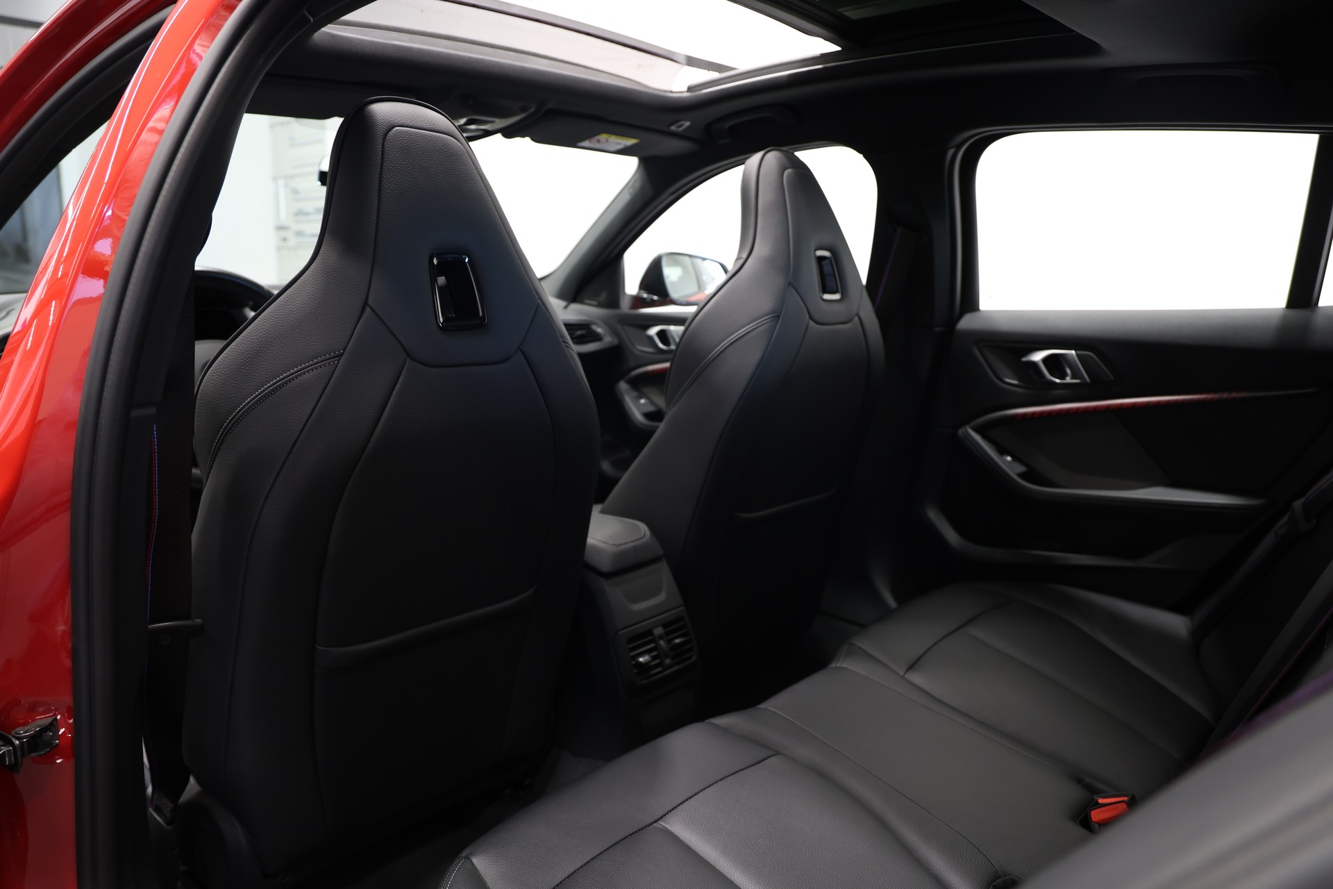 BMW M135i xDrive Steptronic *Vollausstattung*-image-21