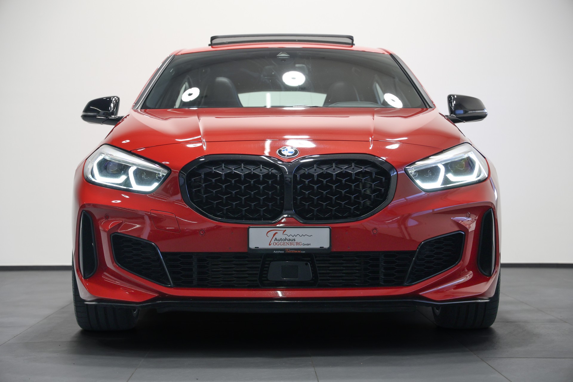 BMW M135i xDrive Steptronic *Vollausstattung*-image-5