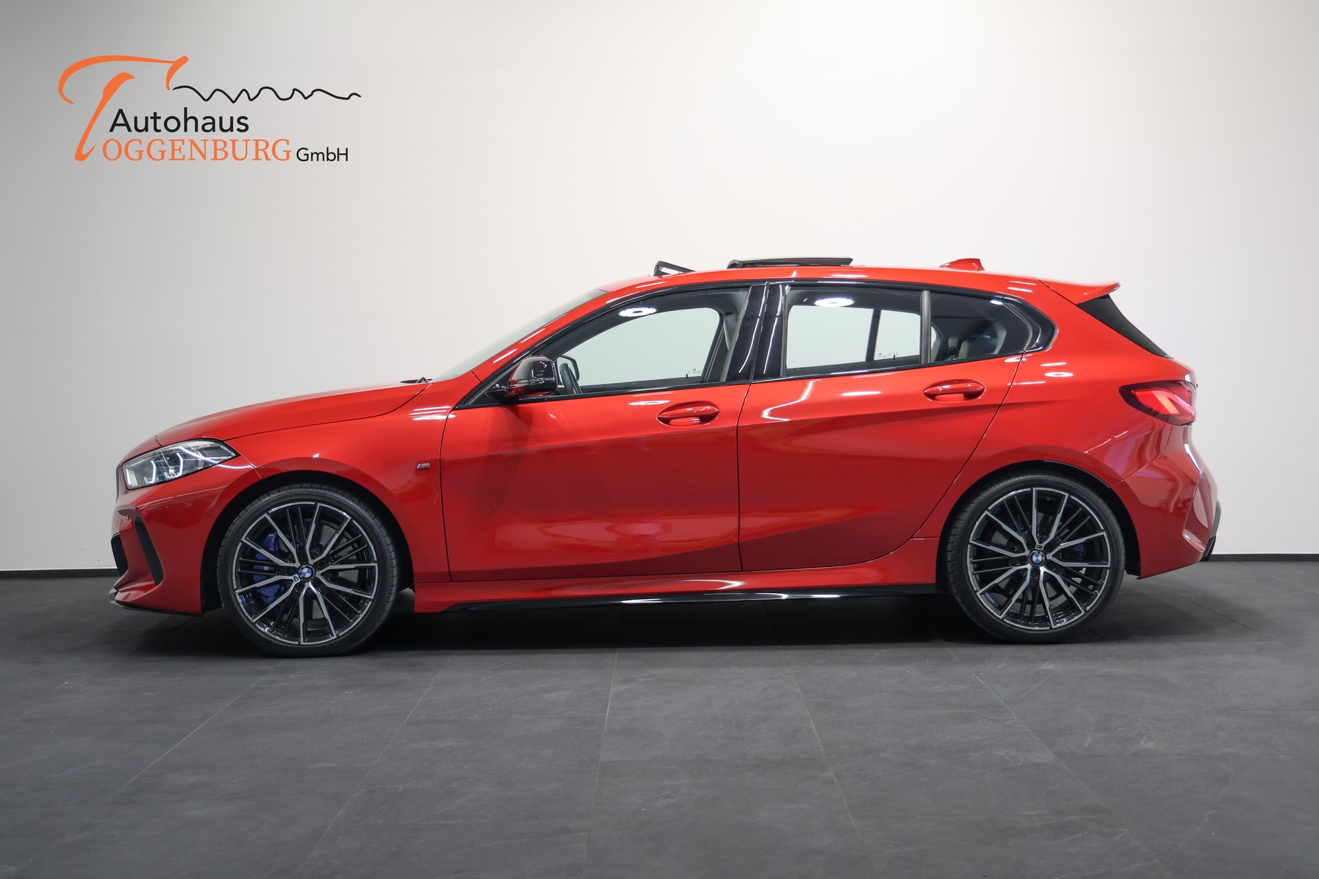 BMW M135i xDrive Steptronic *Vollausstattung*-image-10