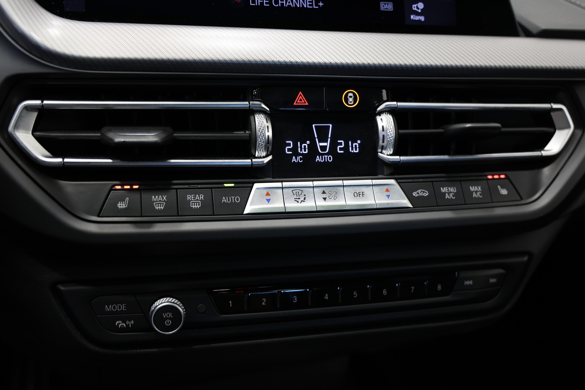 BMW M135i xDrive Steptronic *Vollausstattung*-image-29