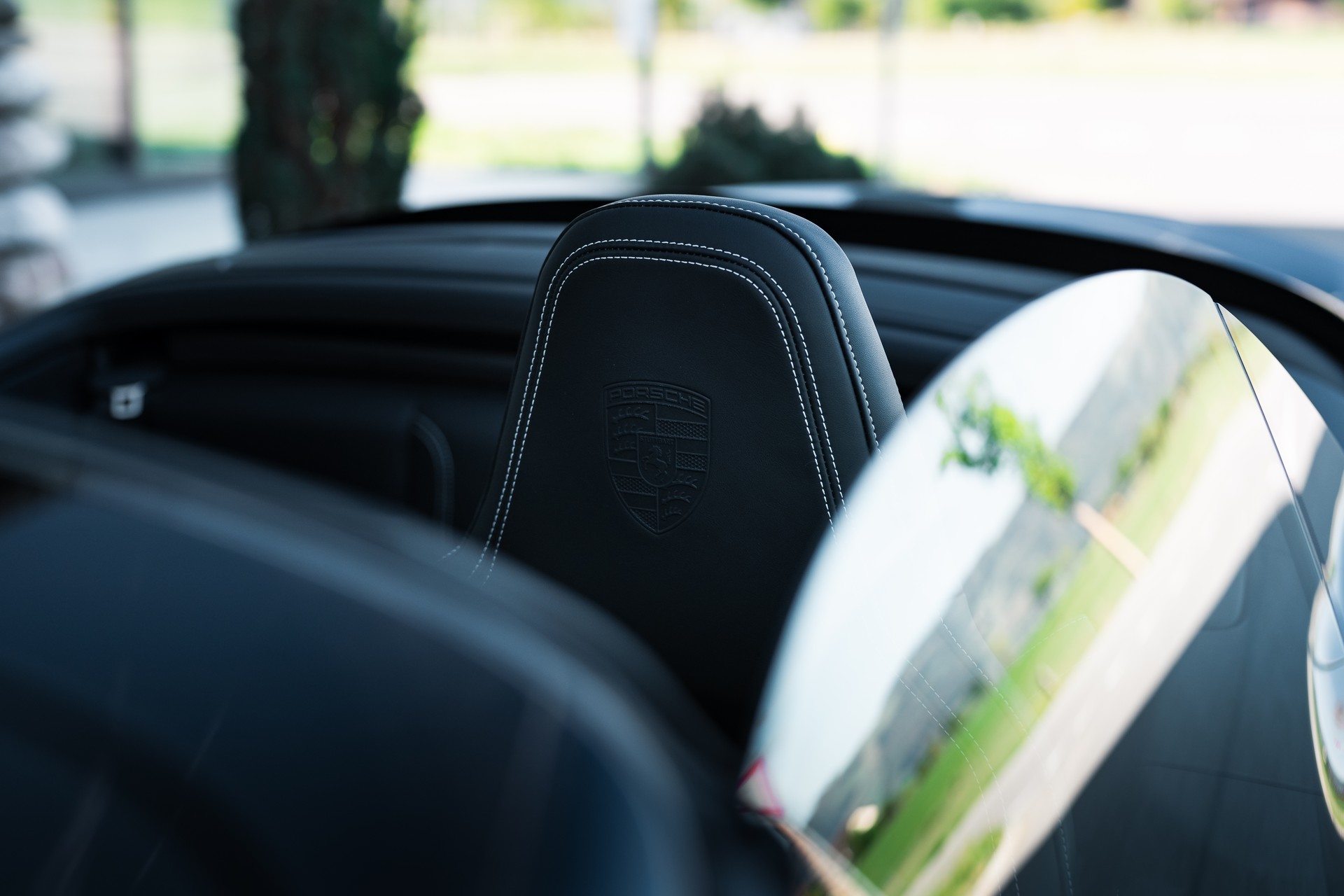PORSCHE 911 Carrera 4 Cabriolet GTS PDK-image-30