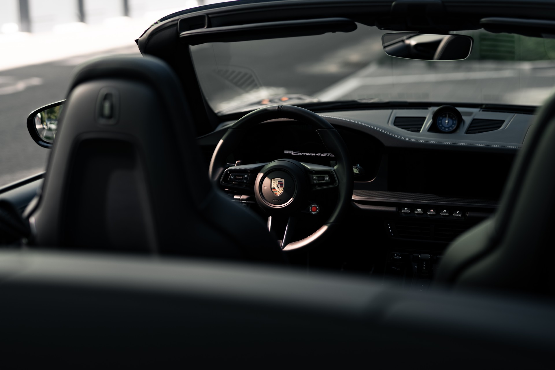PORSCHE 911 Carrera 4 Cabriolet GTS PDK-image-8