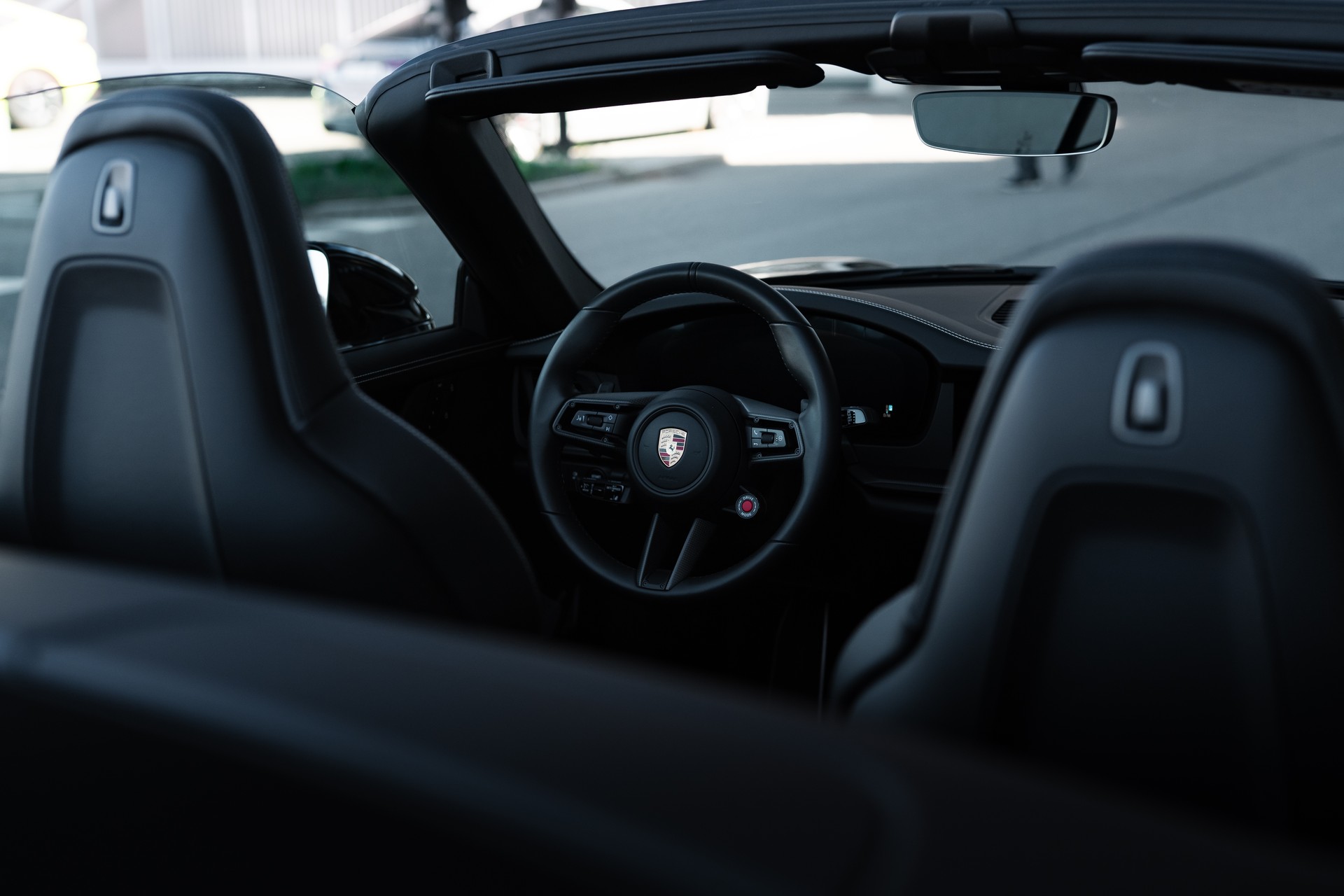 PORSCHE 911 Carrera 4 Cabriolet GTS PDK-image-19