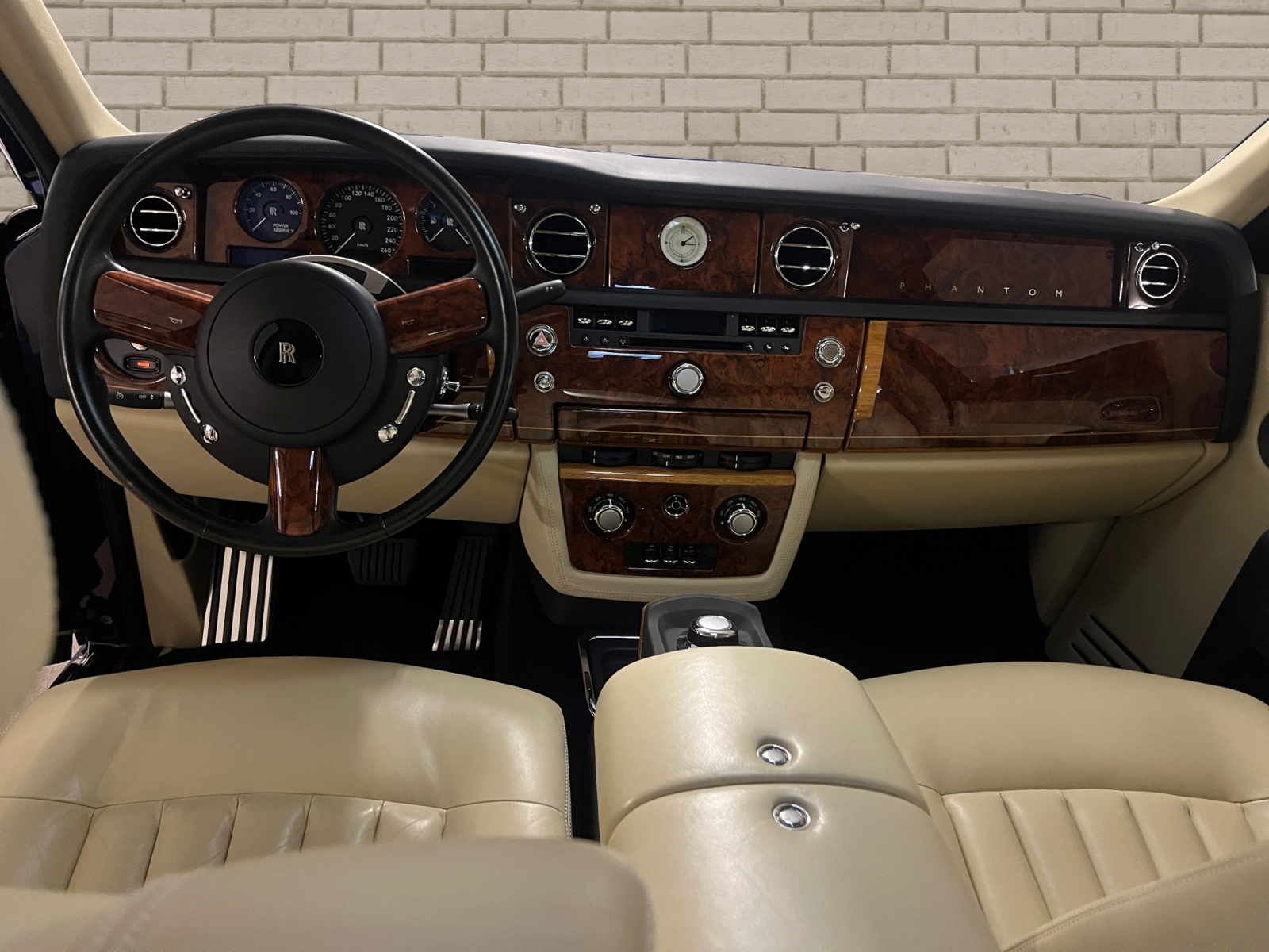 ROLLS-ROYCE Phantom 6.7 V12-image-7