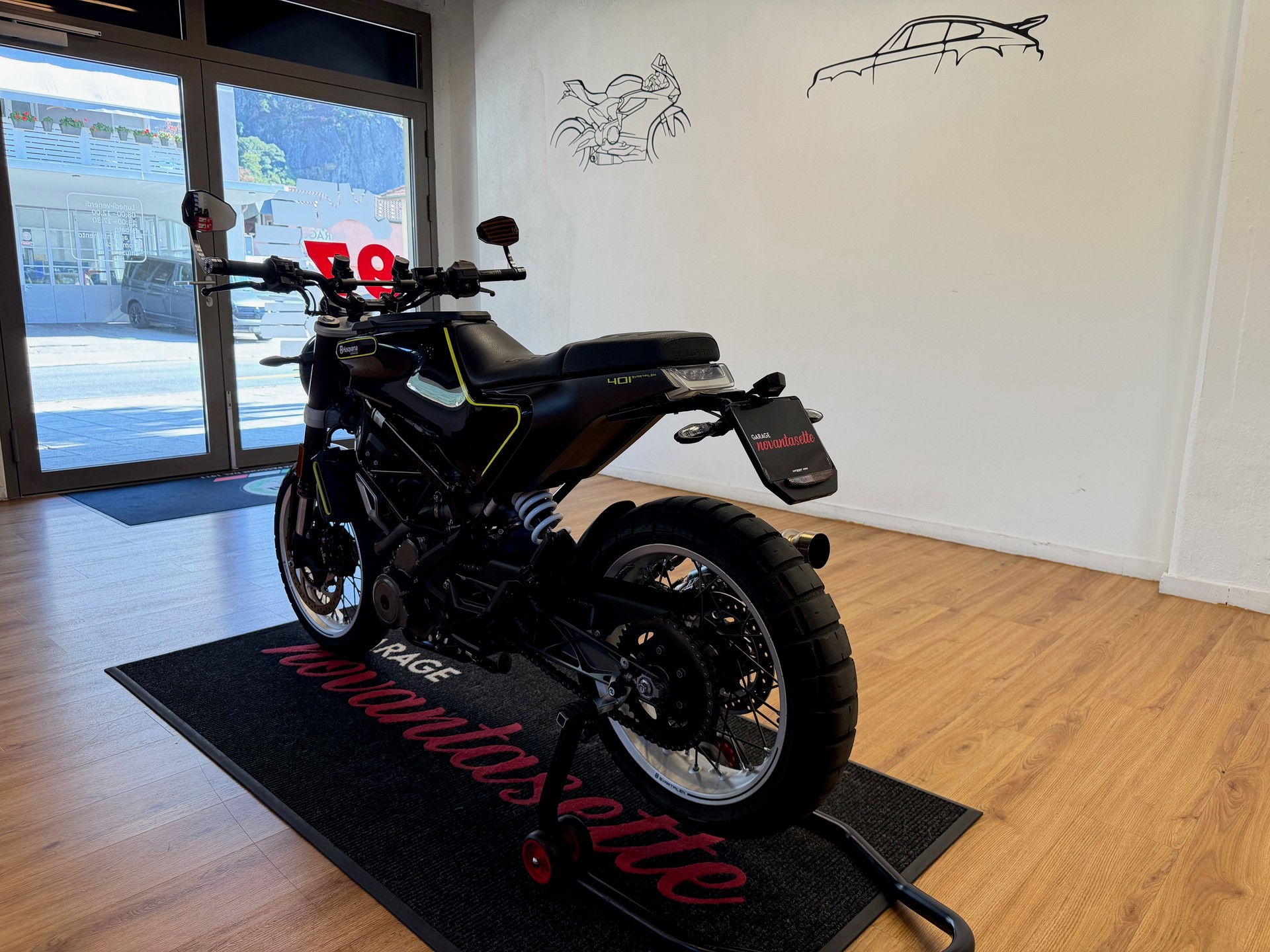 HUSQVARNA Svartpilen 401-image-3