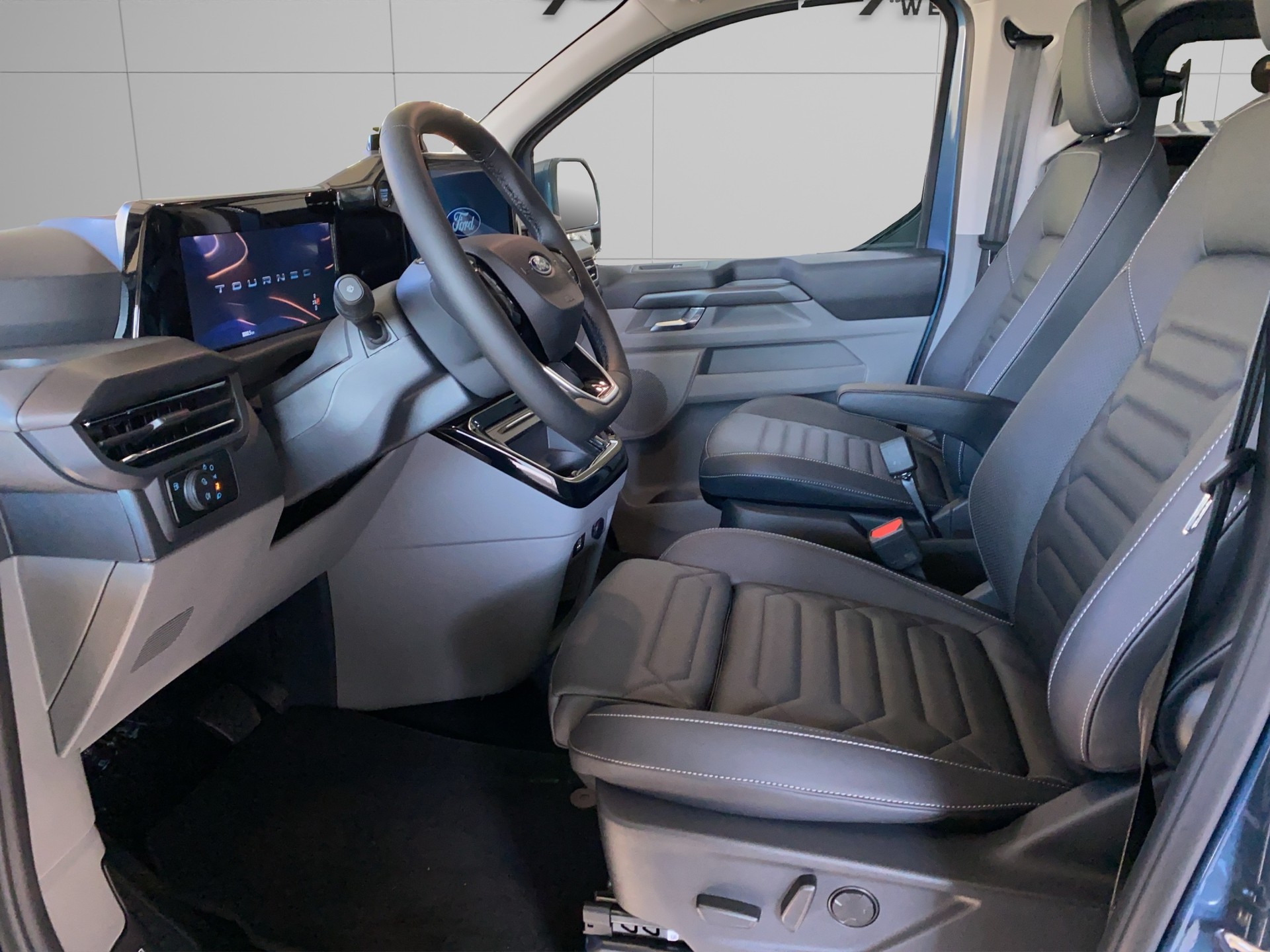 FORD Tourneo Bus 340 L1H1 PHEV TitaniumX-image-9