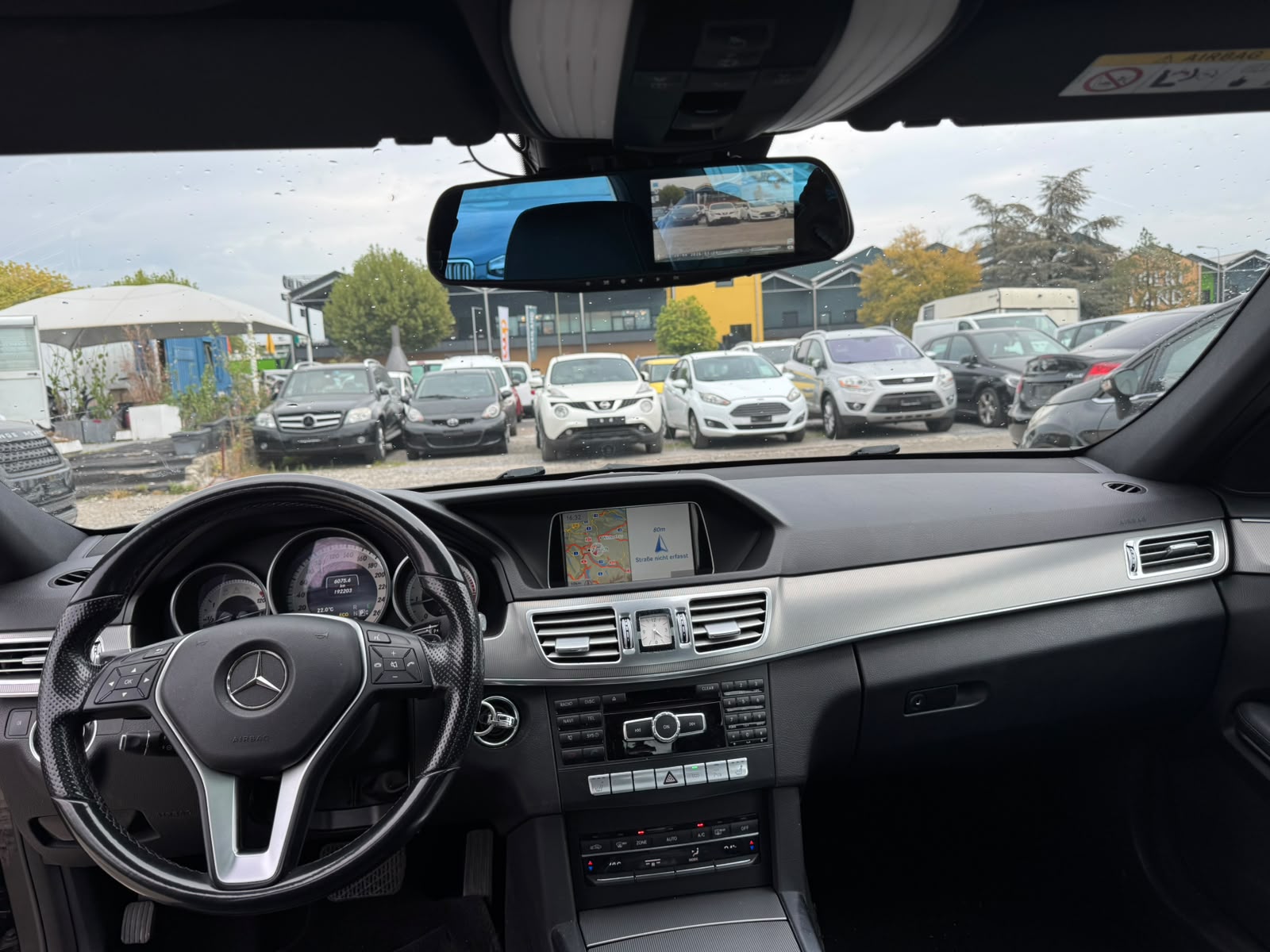 MERCEDES-BENZ E 200 Elégance 7G-Tronic-image-9