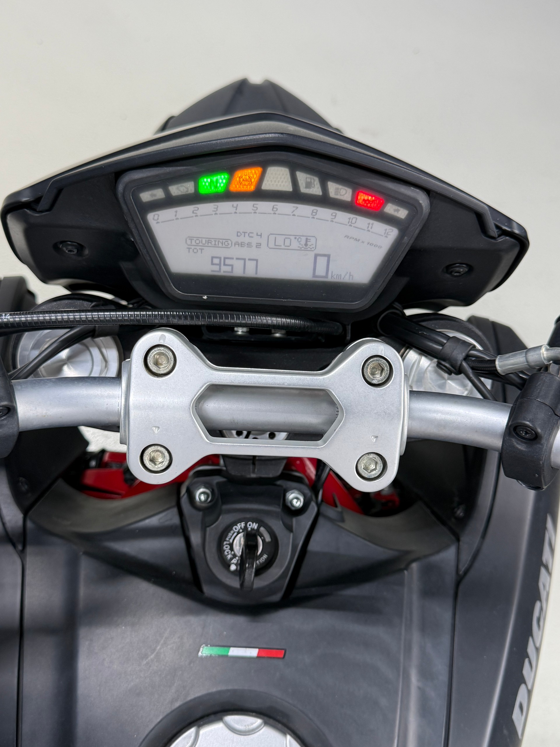 DUCATI Hypermotard 821-image-3