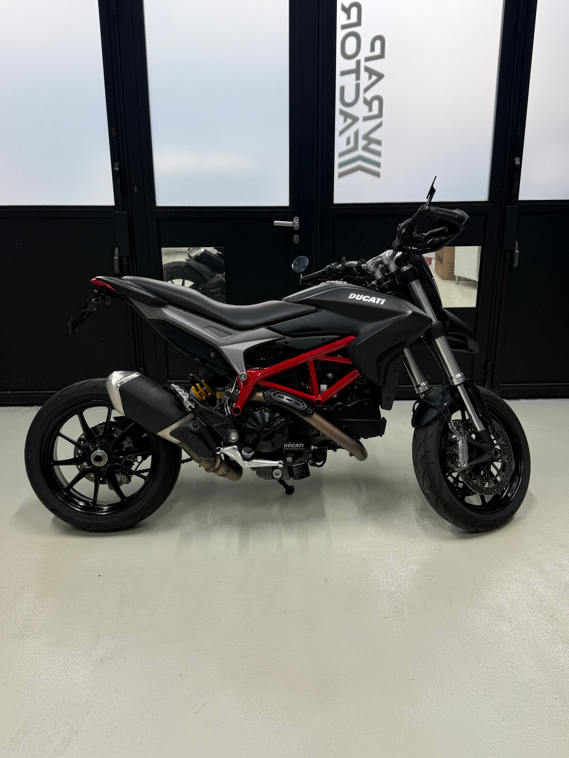DUCATI Hypermotard 821-image-0
