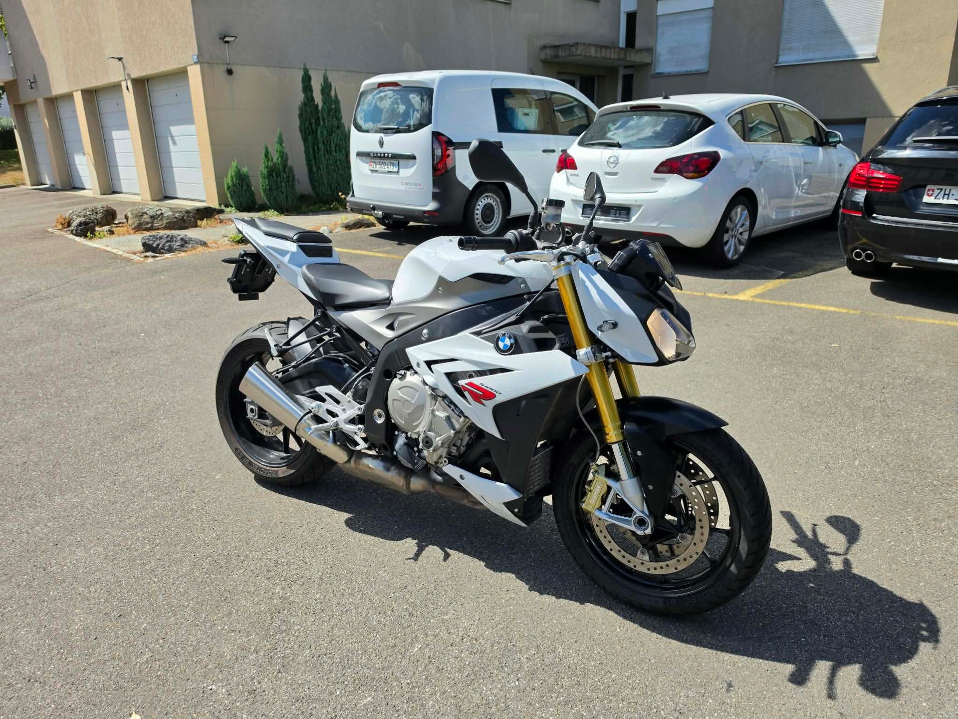 BMW S 1000 R ABS-image-3