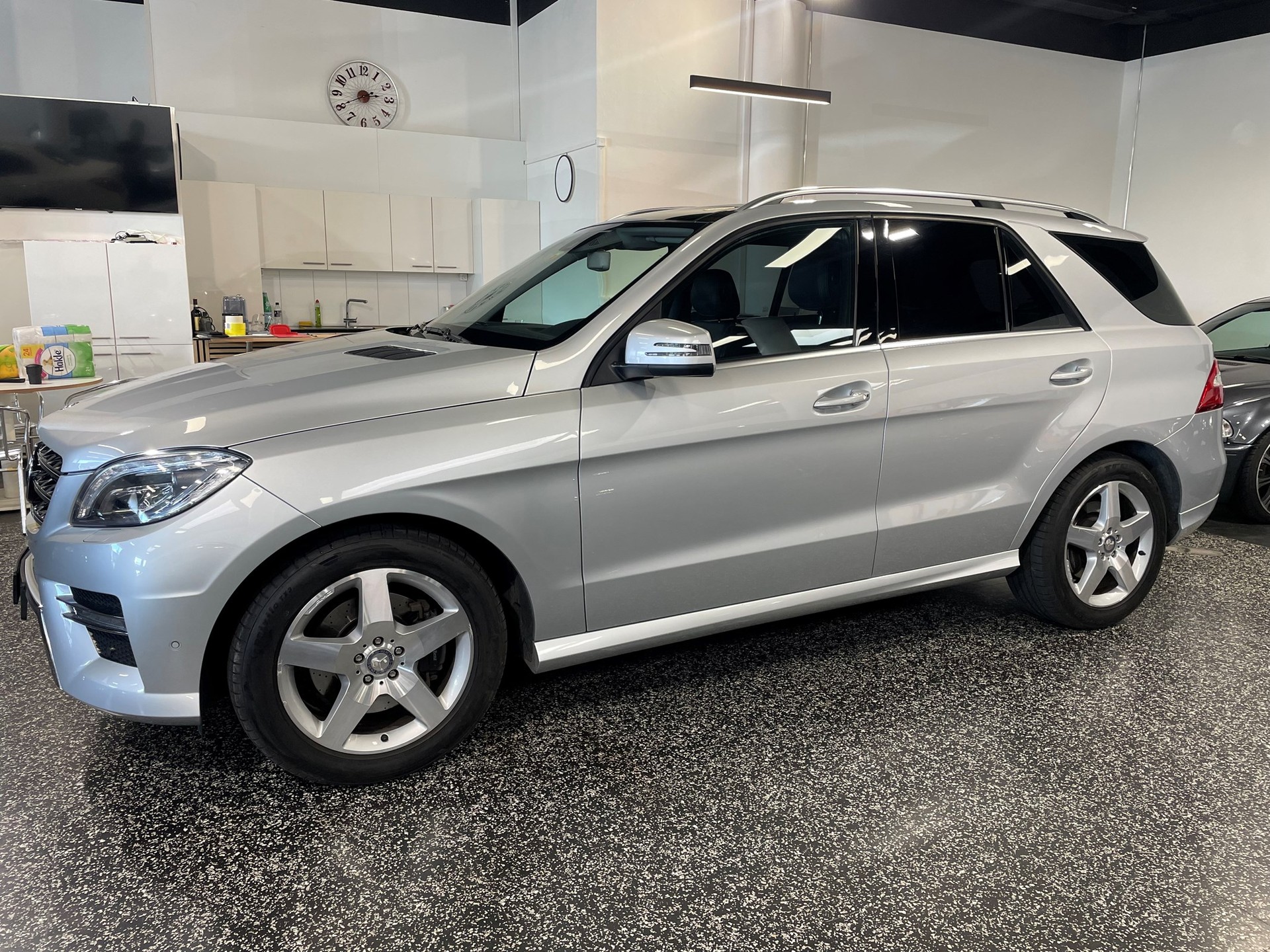 MERCEDES-BENZ ML 350 BlueTEC 4Matic 7G-Tronic-showroom-element-1