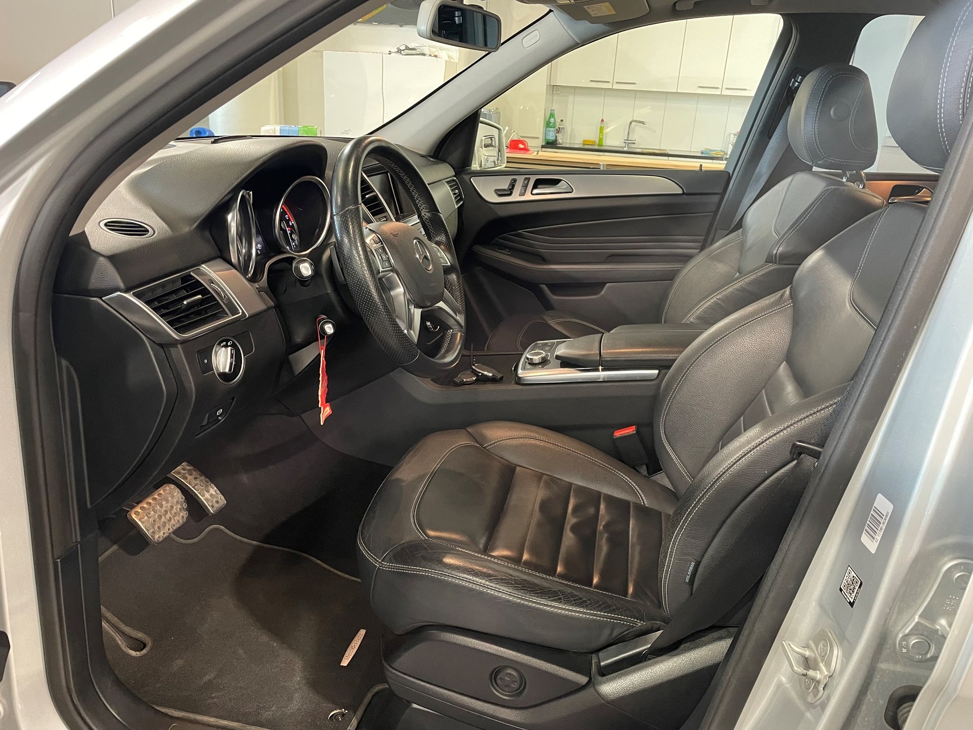 MERCEDES-BENZ ML 350 BlueTEC 4Matic 7G-Tronic-showroom-element-3