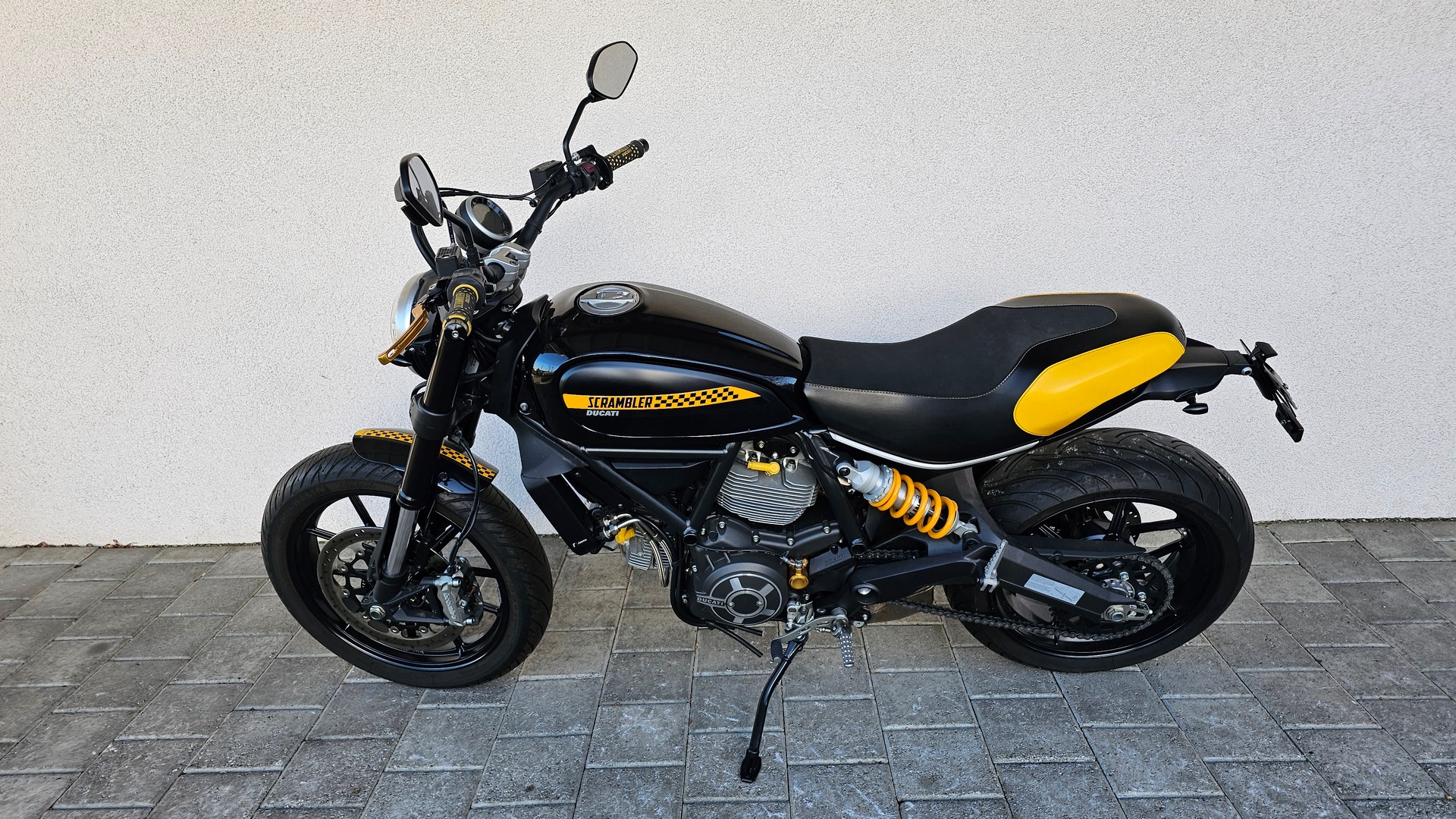 DUCATI Scrambler 800 Full Throttle-image-1