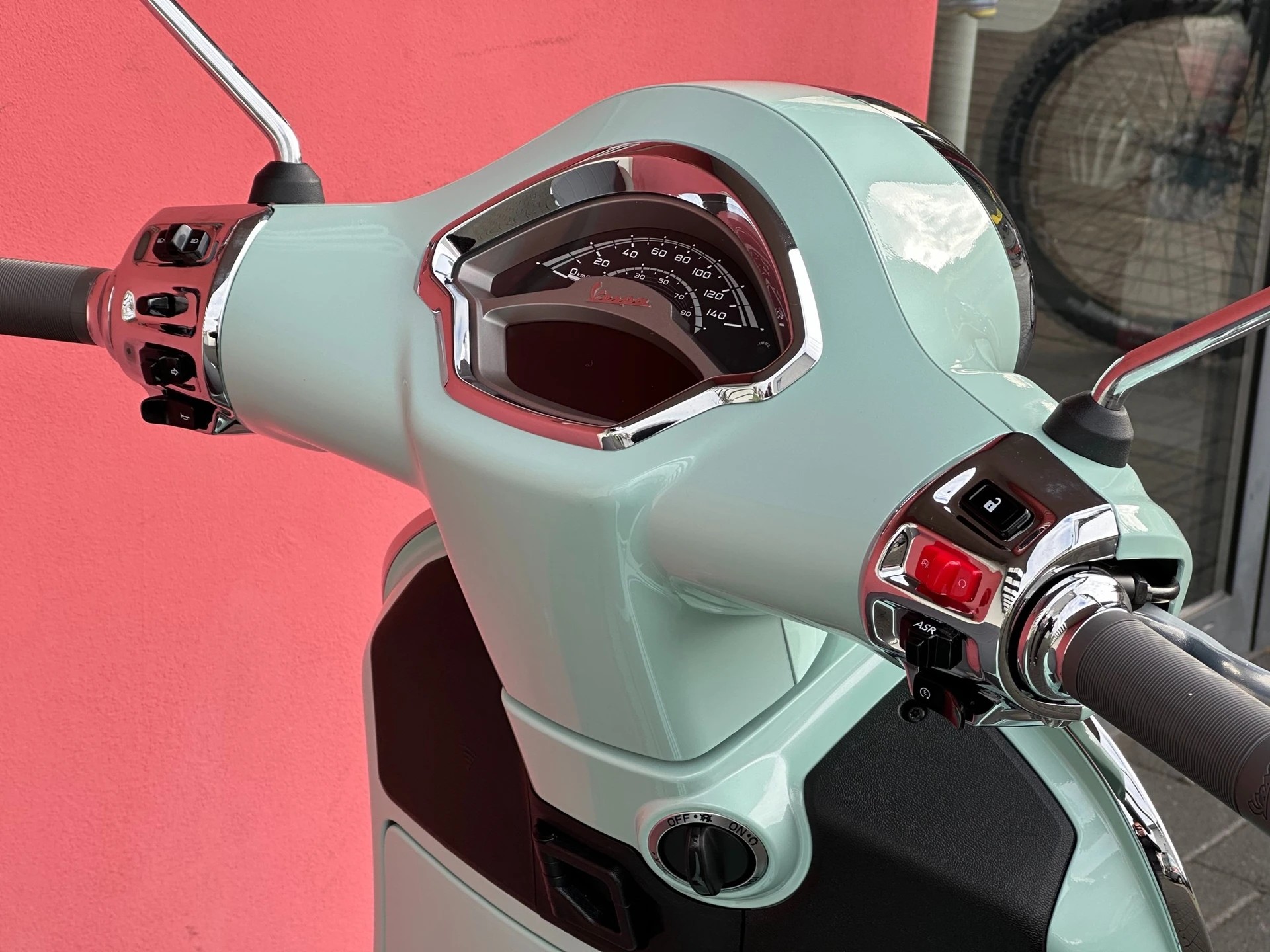 PIAGGIO Vespa GTS 125 RST Euro 5+-image-10