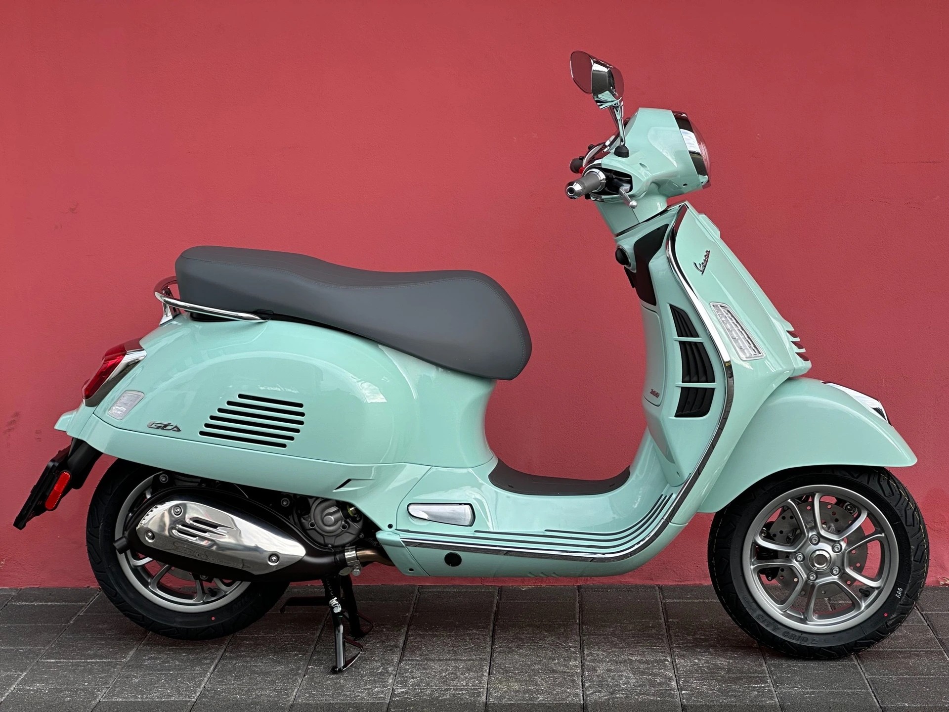 PIAGGIO Vespa GTS 125 RST Euro 5+-image-3