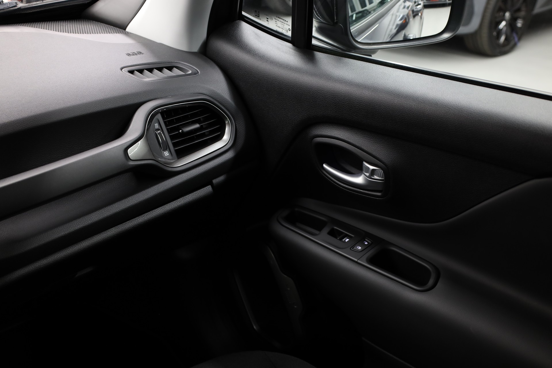 JEEP Renegade 1.3 Swiss Limited 4xe-image-21