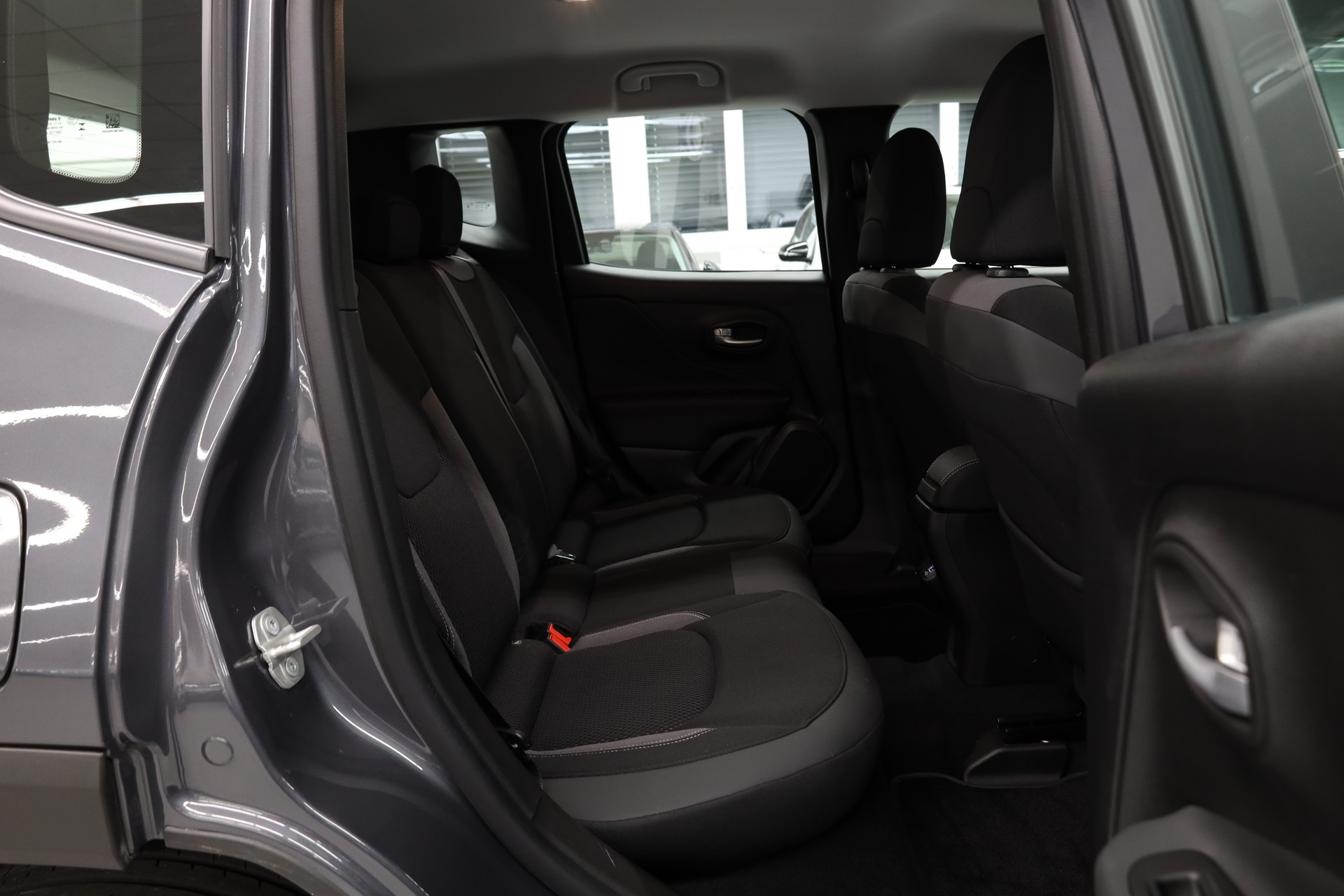 JEEP Renegade 1.3 Swiss Limited 4xe-image-18
