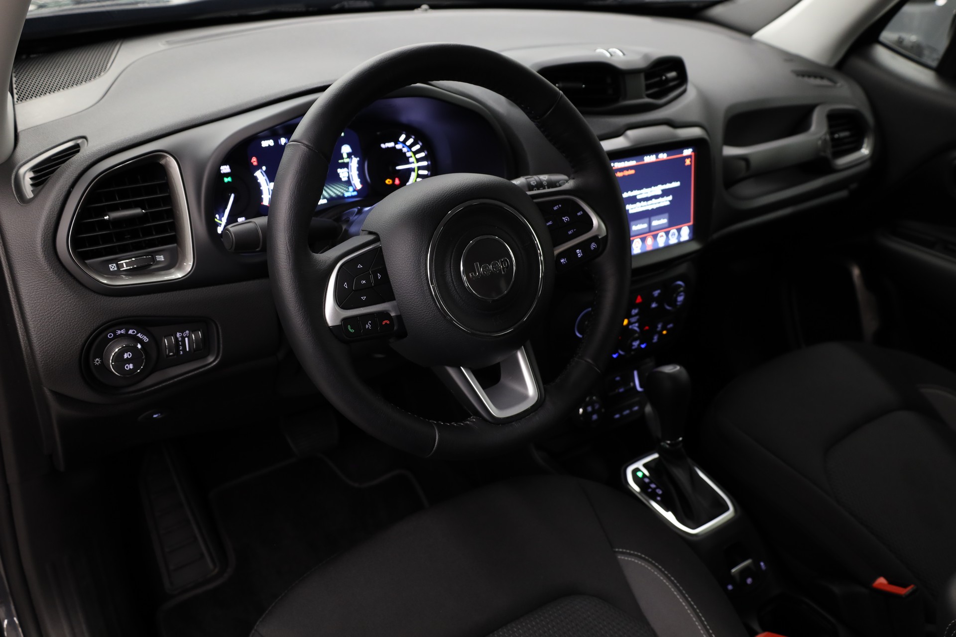 JEEP Renegade 1.3 Swiss Limited 4xe-image-14