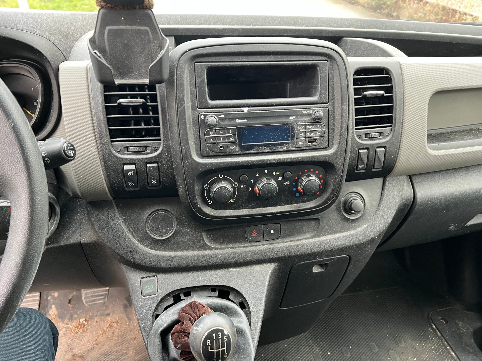 RENAULT Trafic 1.6 ENERGY TwinT. dCi140 2.9t Business L1H1-image-5