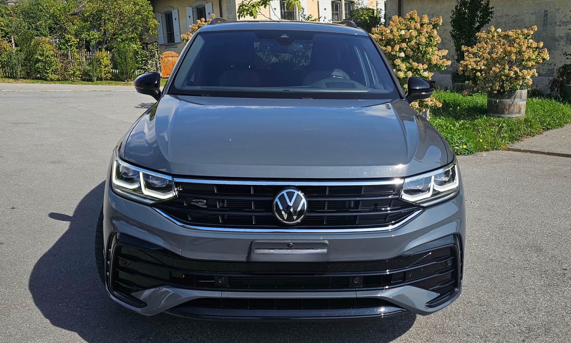 VW Tiguan 2.0TSI R-Line 4Motion DSG-image-1