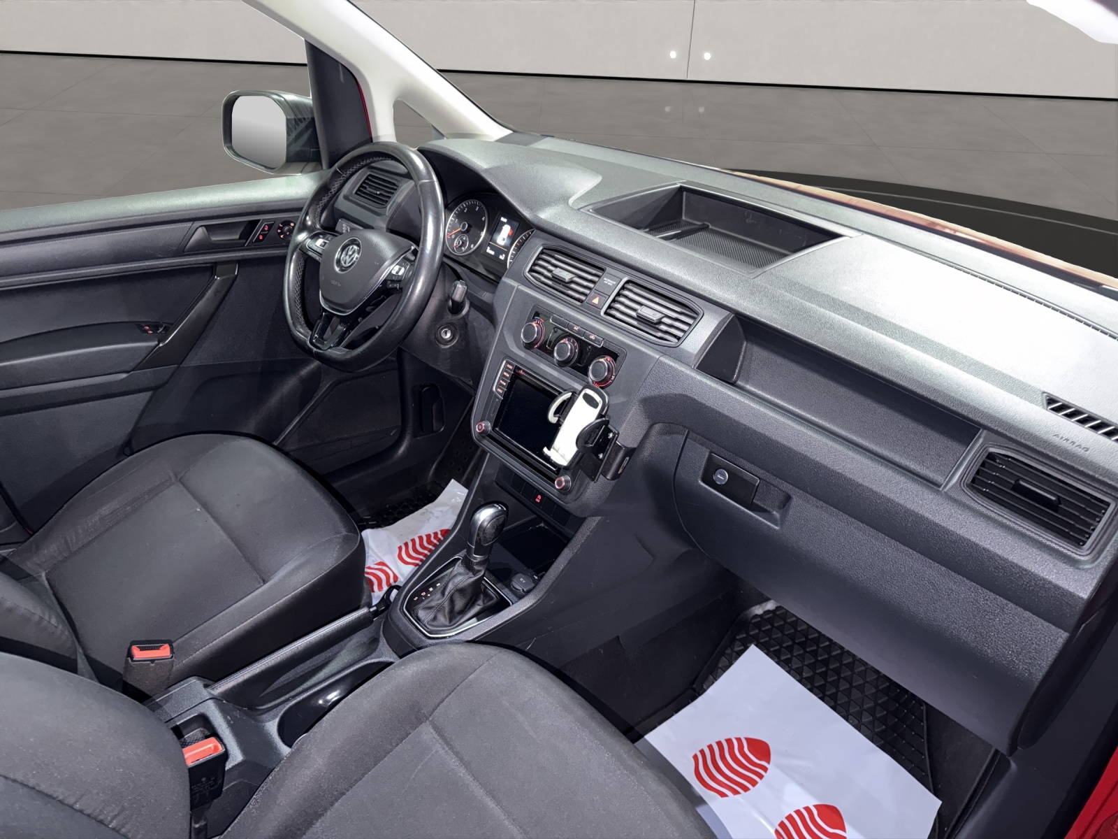 VW Caddy Maxi 2.0TDI BMT DSG-image-11