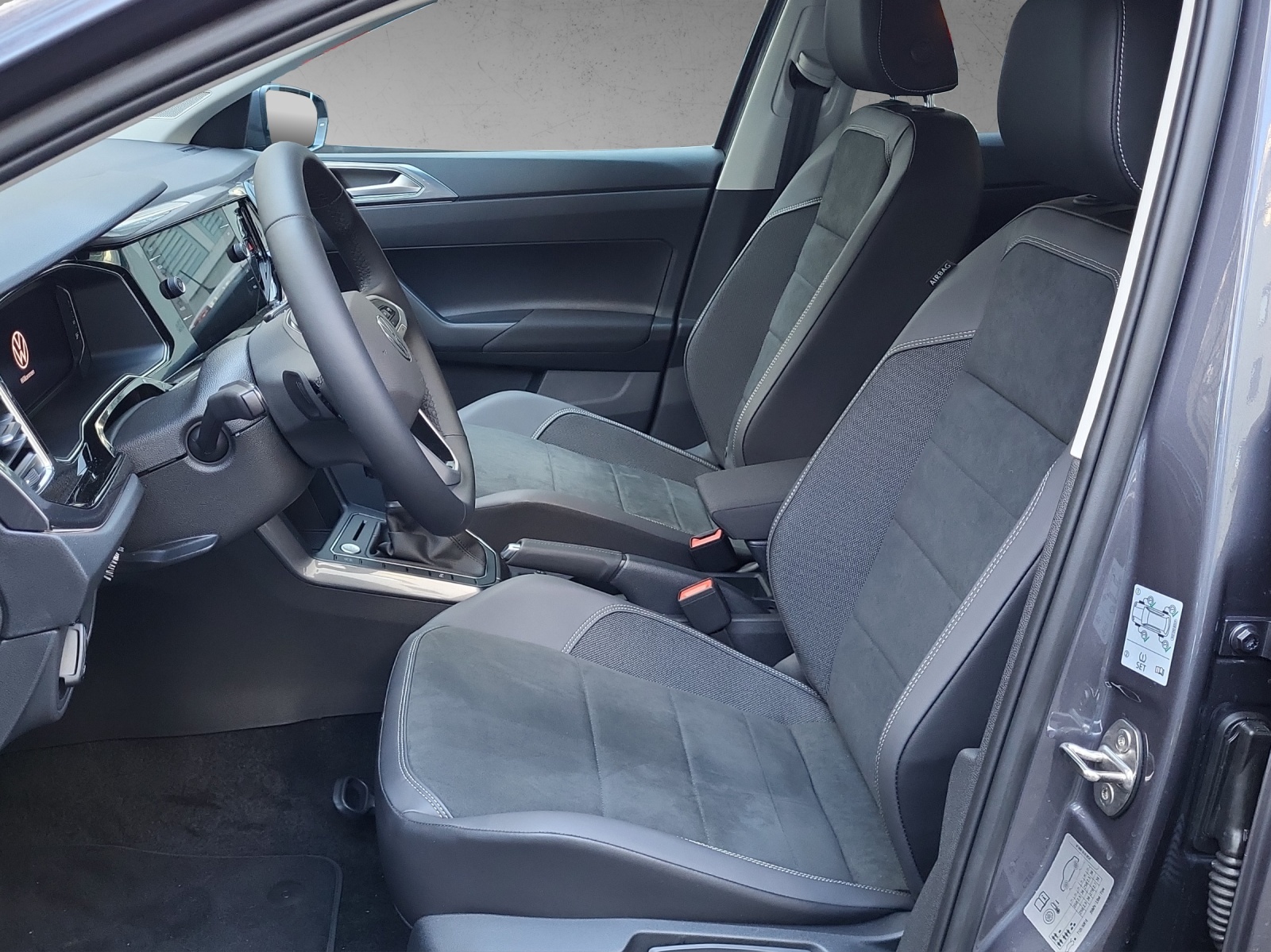 VW Polo Style 1.0TSI 115PS DSG-image-8