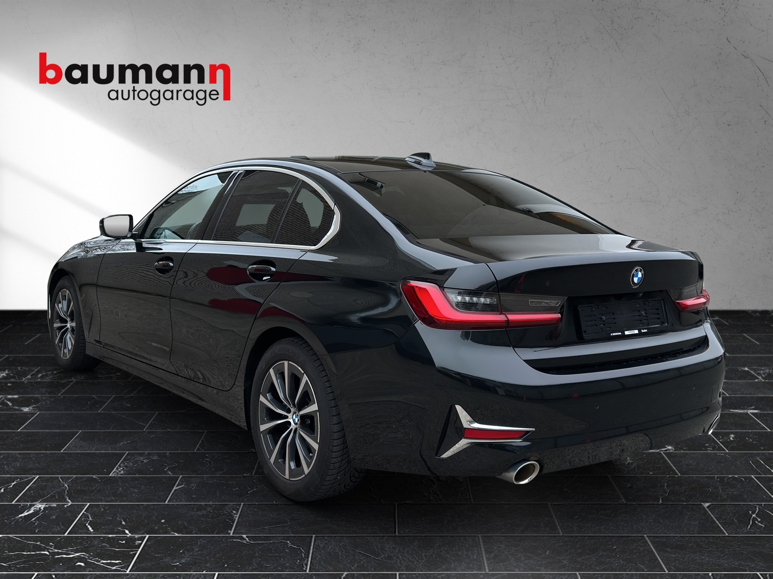 BMW 320i Steptronic Luxury Line-showroom-element-3