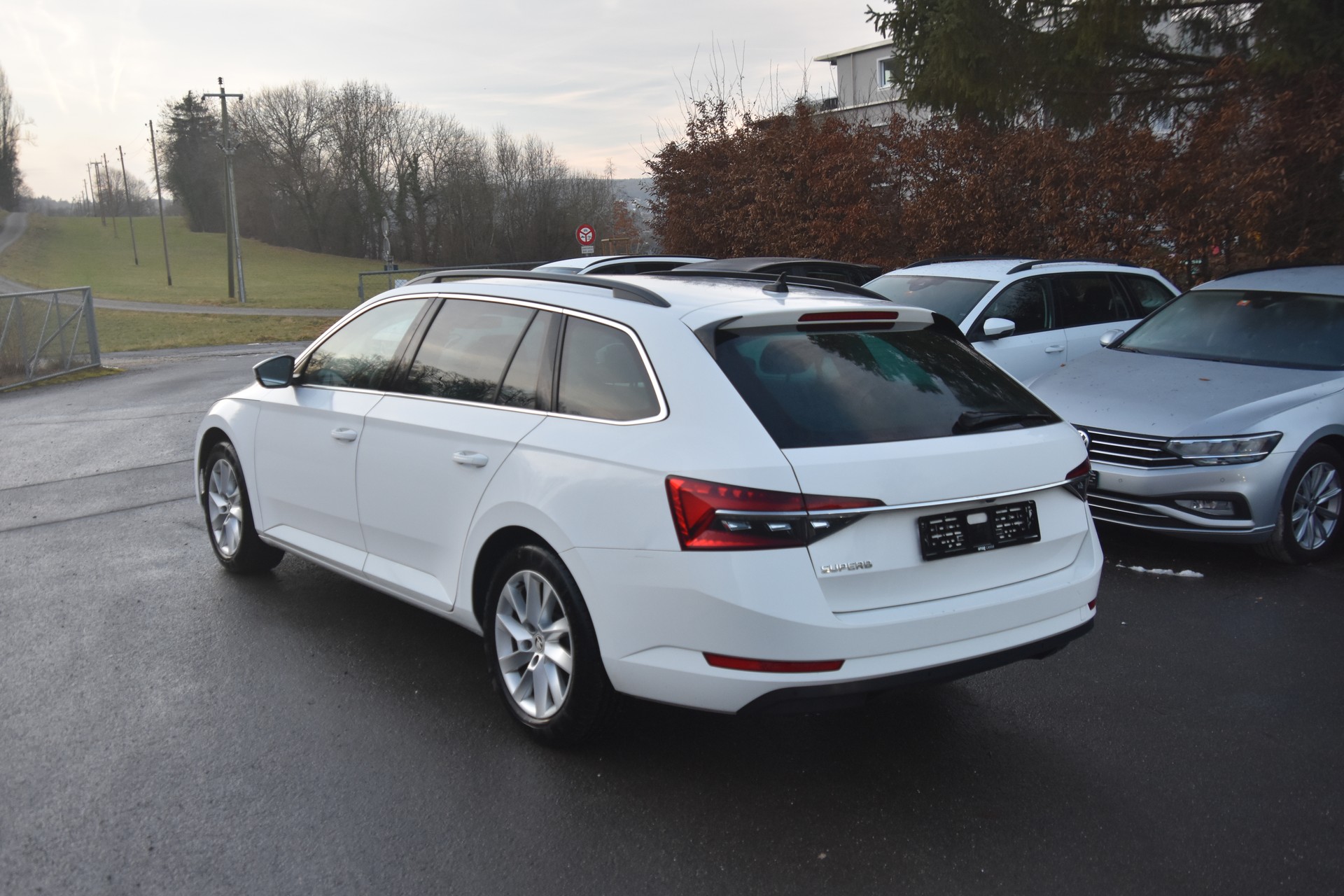 SKODA Superb Combi 2.0 TDi Ambition DSG-image-6