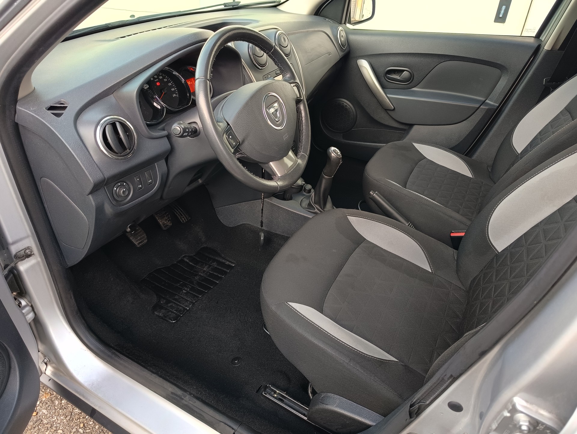 DACIA Sandero Tce 90 Stepway Lauréate-image-7