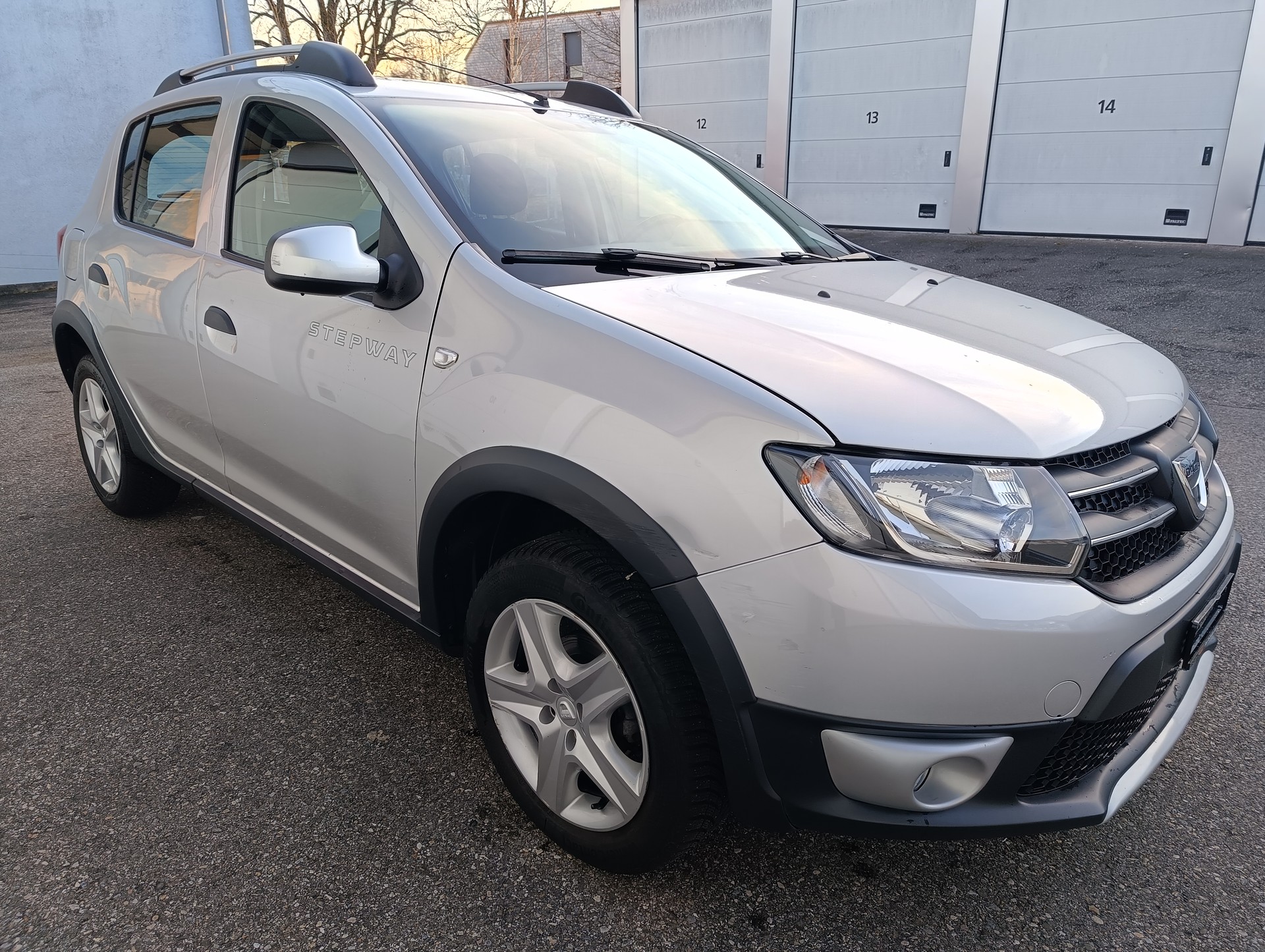 DACIA Sandero Tce 90 Stepway Lauréate-image-1
