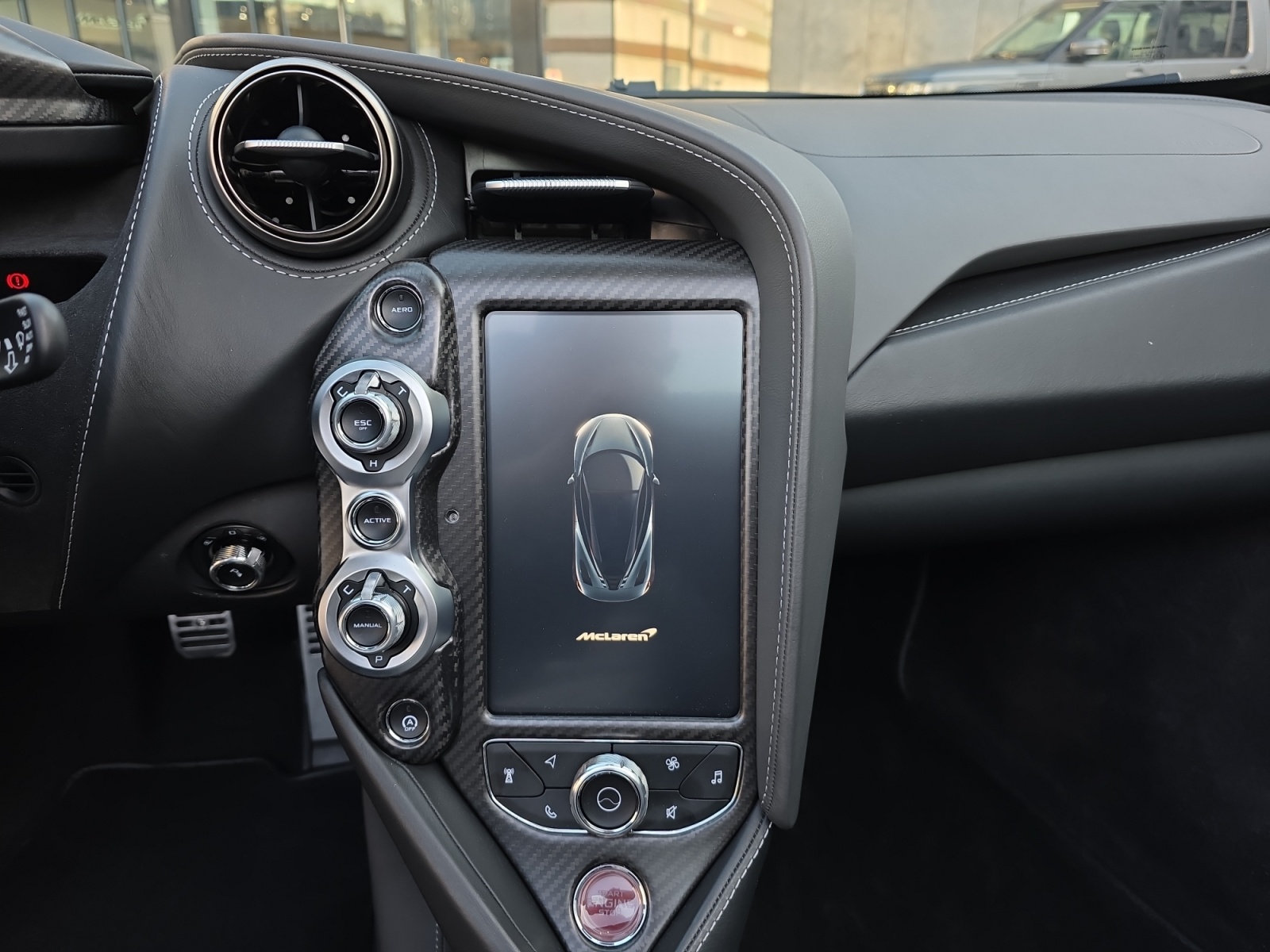 McLAREN 720S Spider Luxury 4.0 V8 SSG-image-14