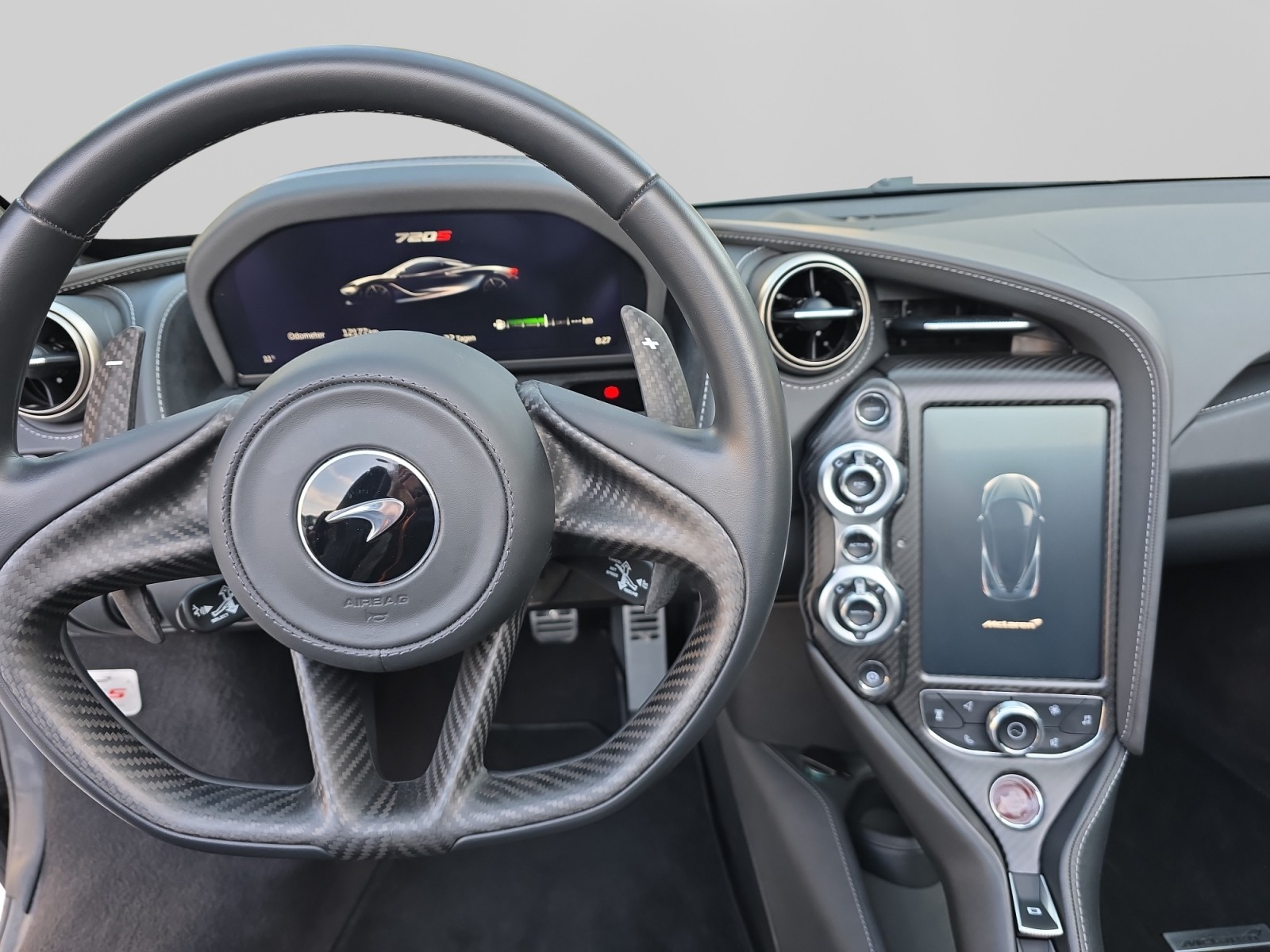 McLAREN 720S Spider Luxury 4.0 V8 SSG-image-11
