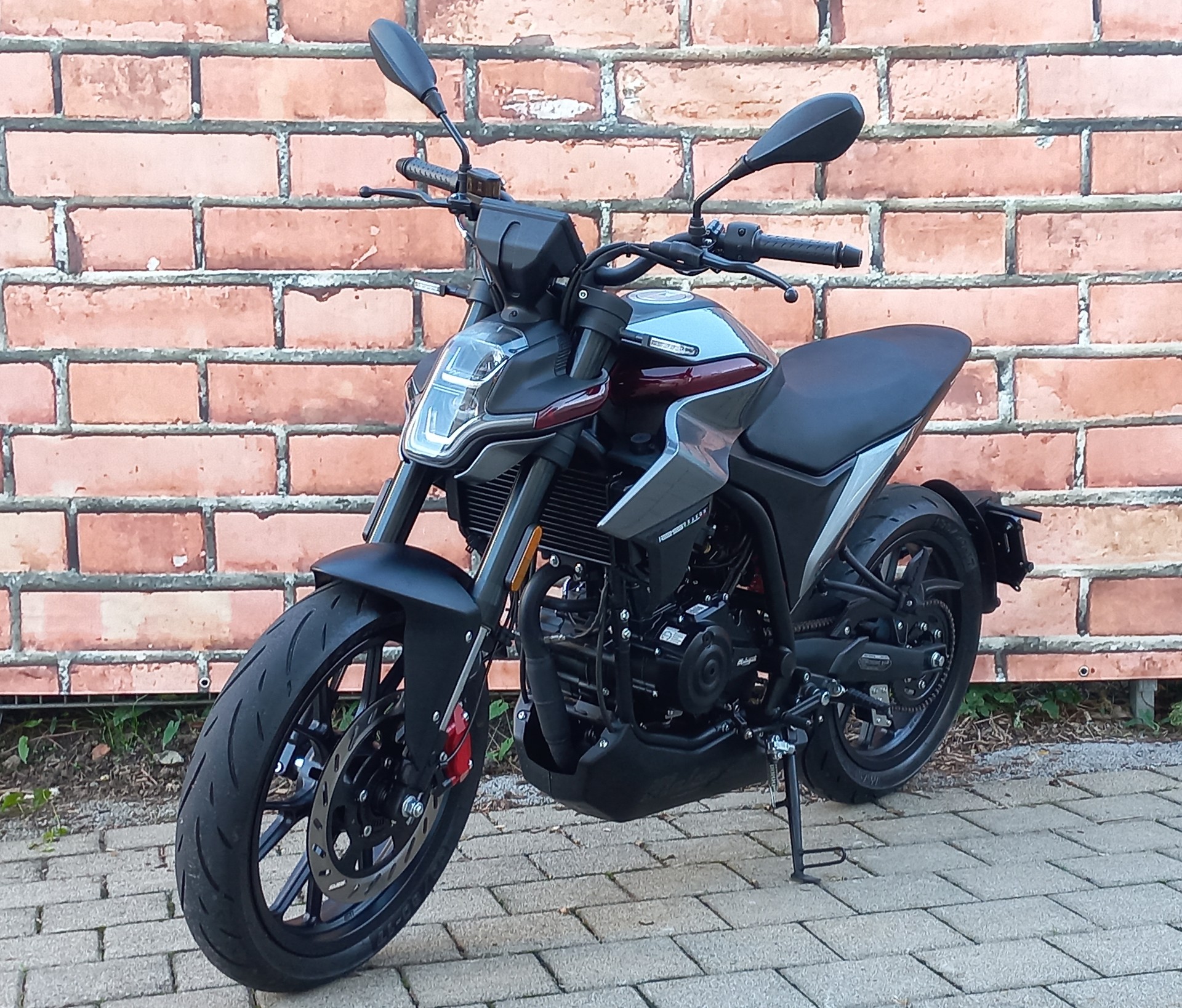MALAGUTI Drakon 125 ABS-image-3