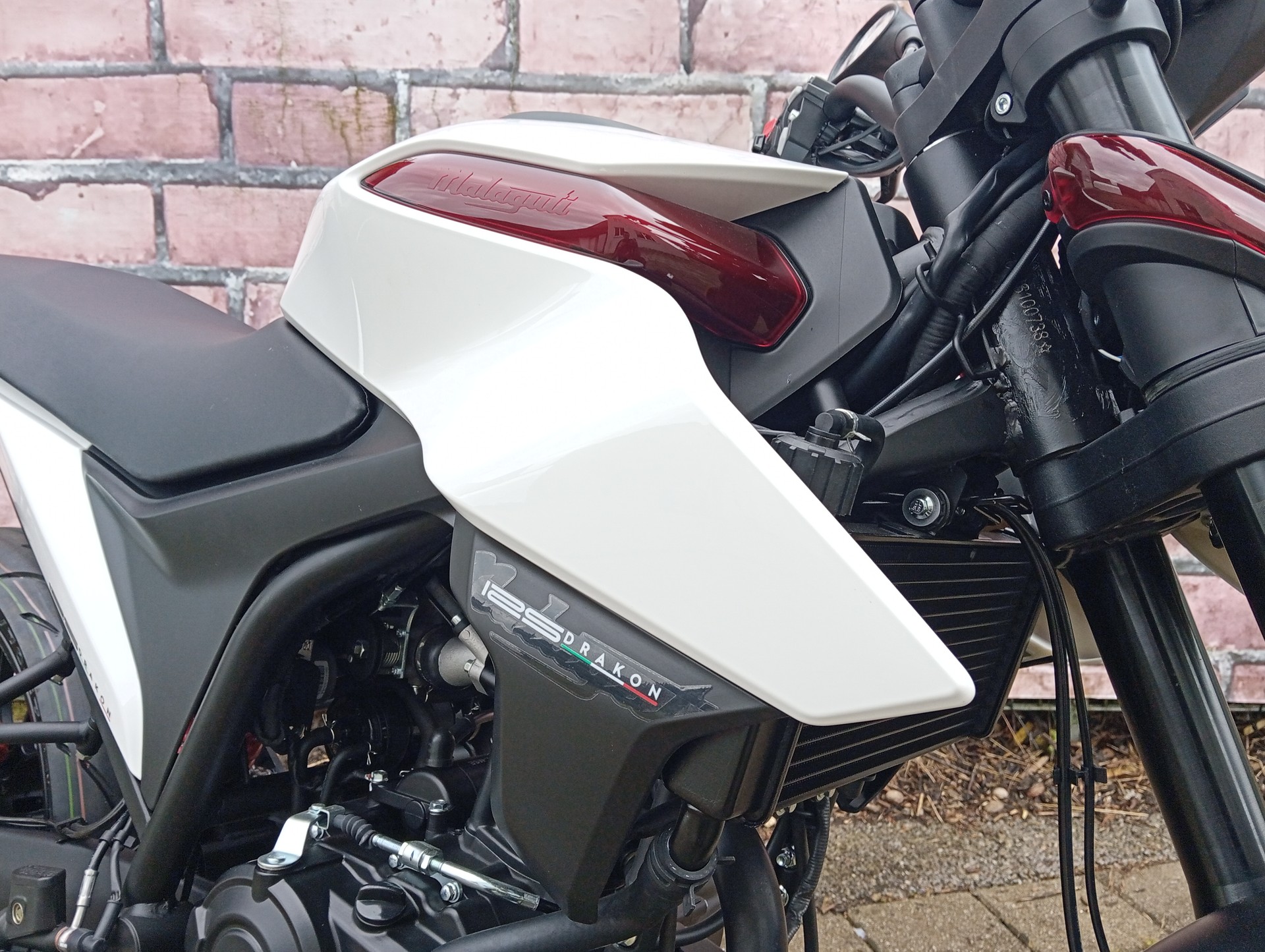 MALAGUTI Drakon 125 ABS-image-7